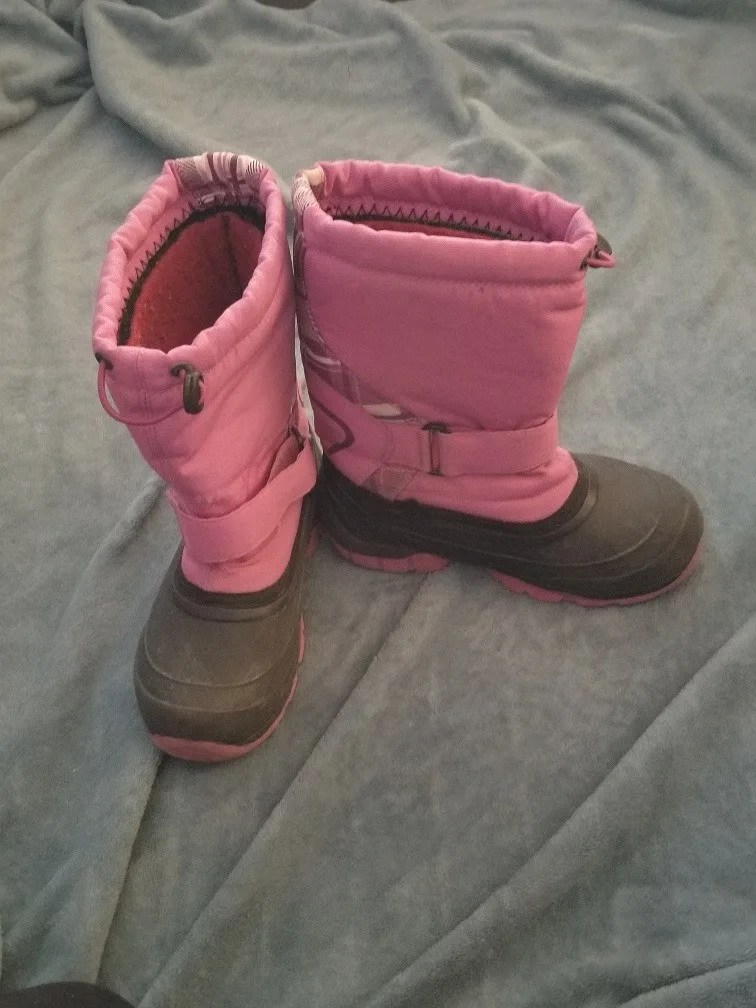 2 pairs girl's winter/rain/snow boots  Sizes 1-2M image indicator(5)