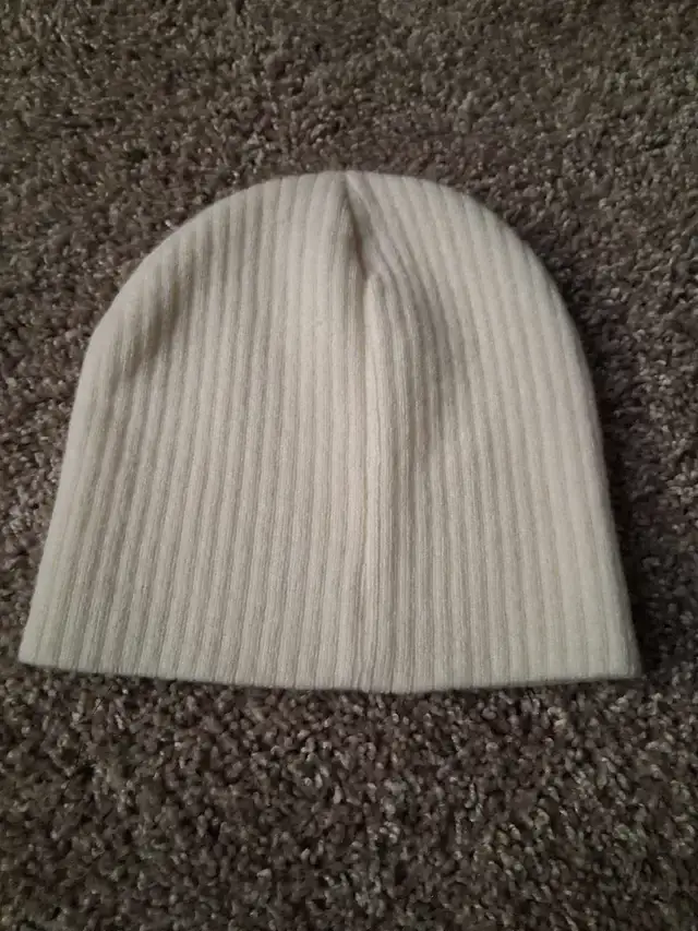 White Winter hat (Beanie)