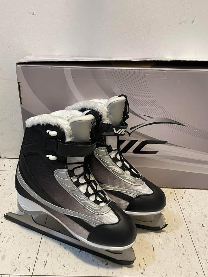 VIC Motion Recreational Ice Skates (Size 5)