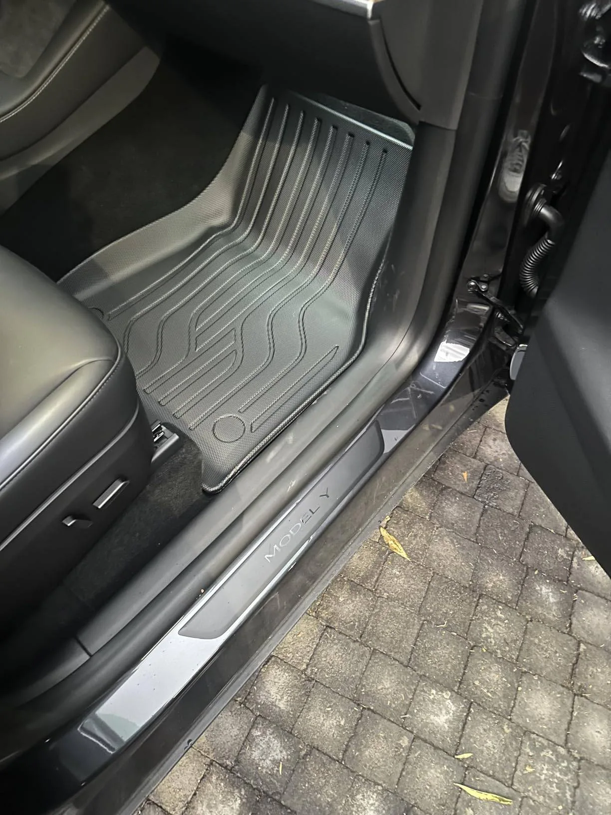 Tesla 6 pc. Model Y Mats image indicator(6)