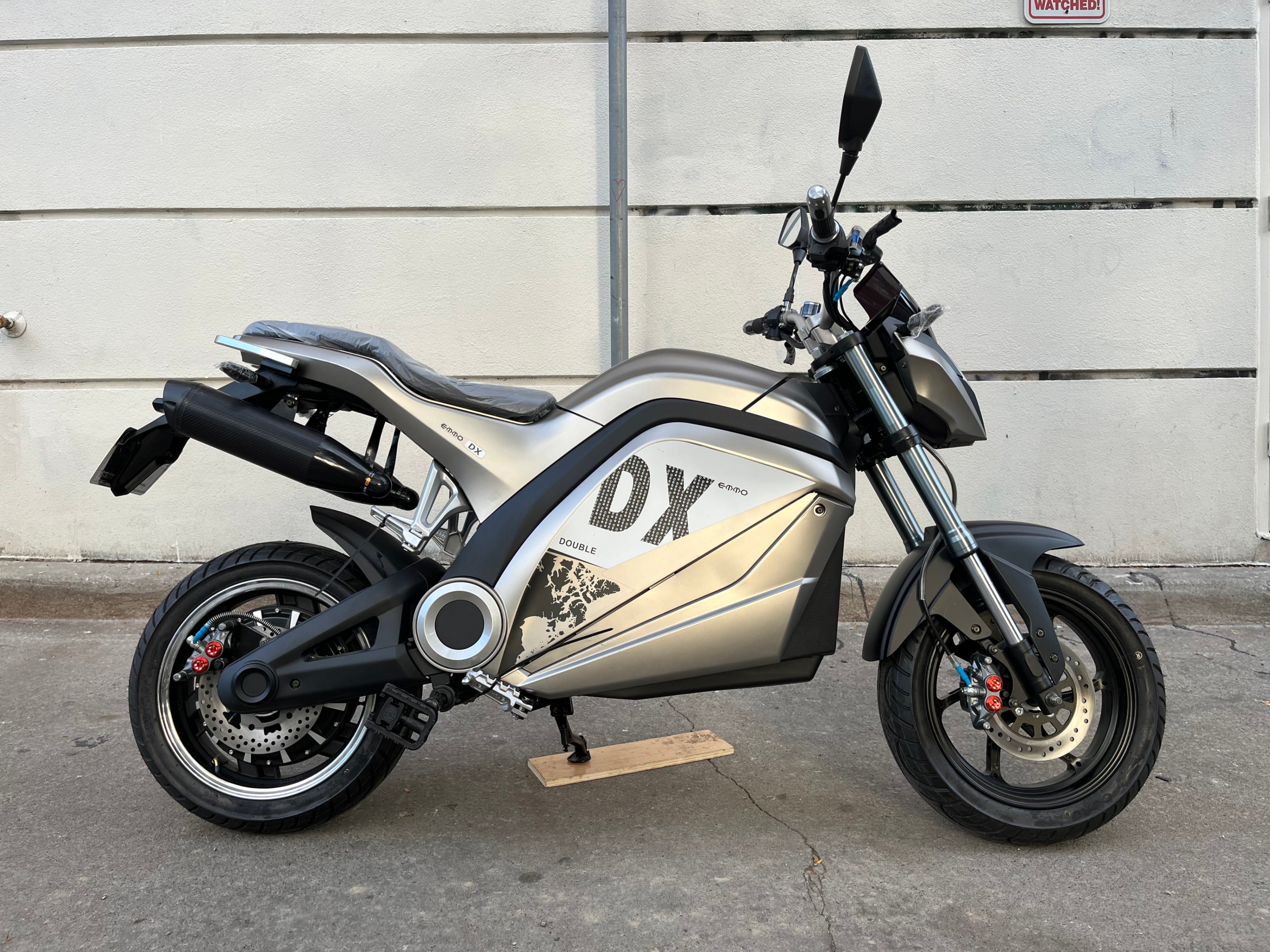 EMMO DX Electric Motorcycle | Showroom Demo / Full Warranty