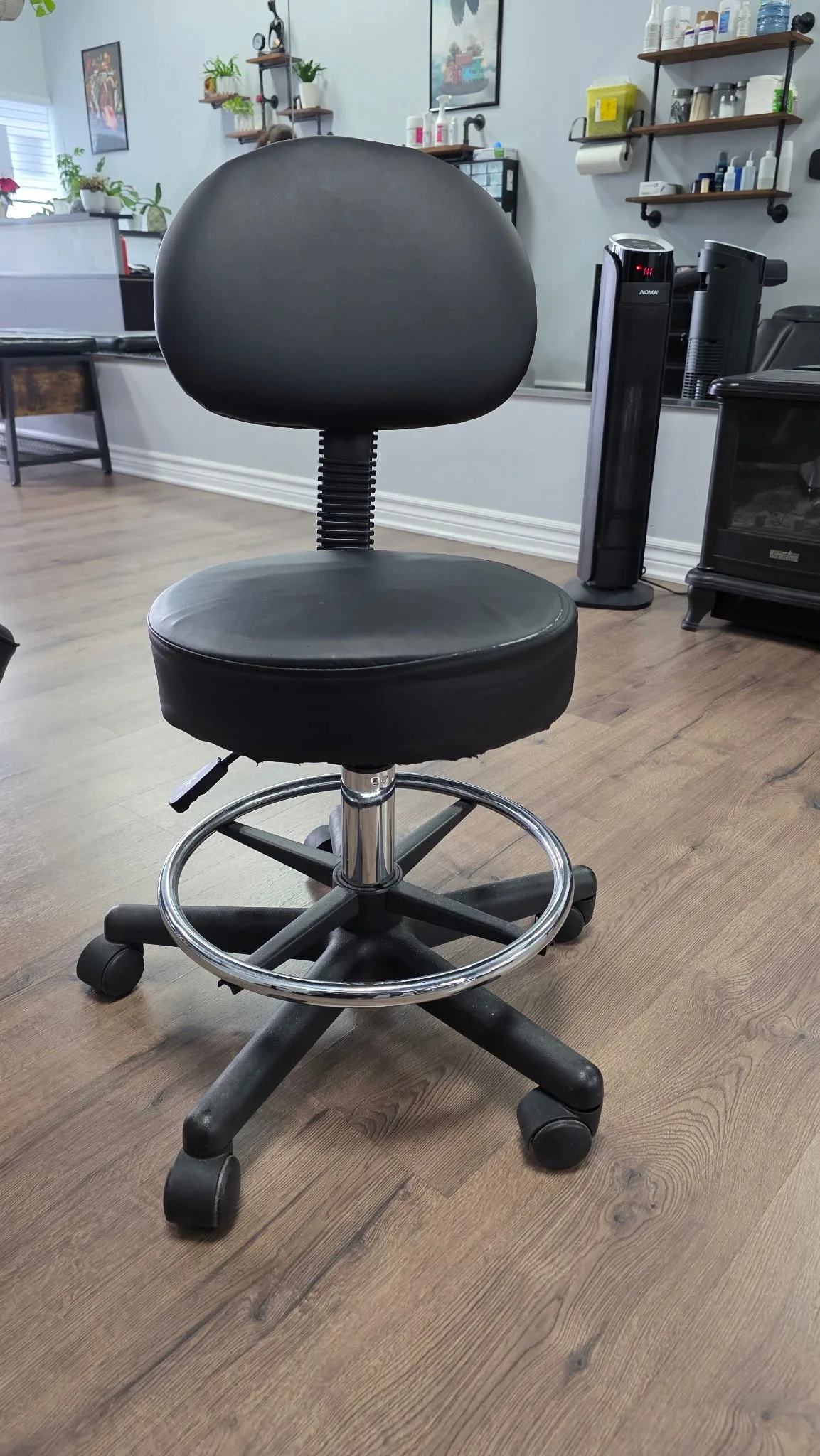 Rolling Stool - Great for Tattoo / Salon / Studio