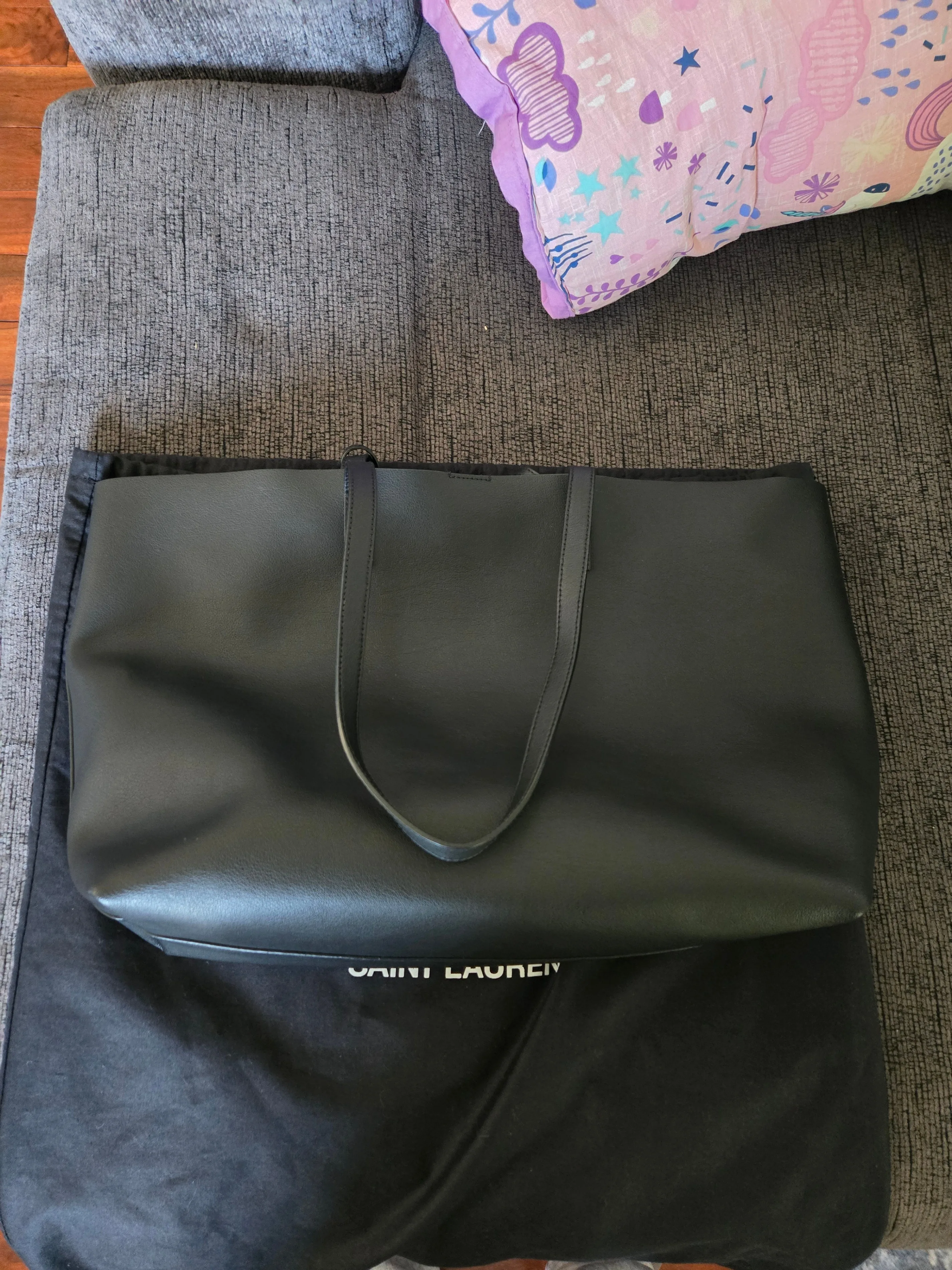 YSL Leather Tote Bag | Black (Authentic) image indicator(2)