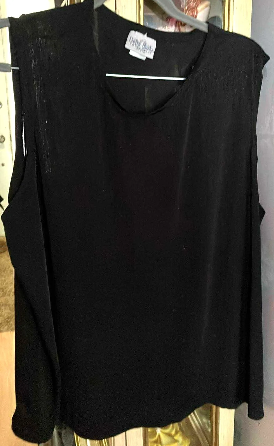 Women Top Black with Red Specks - Size 3X