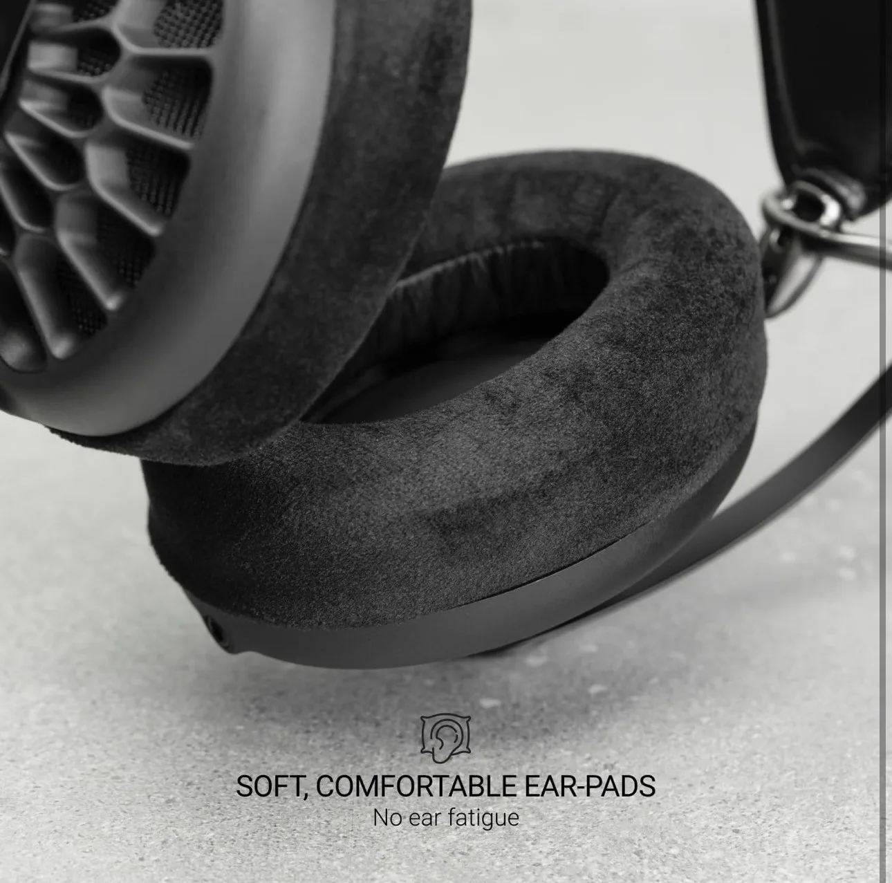 MEZE AUDIO 105AER Over-The-Ear Lightweight Audiophile Headphones image indicator(2)