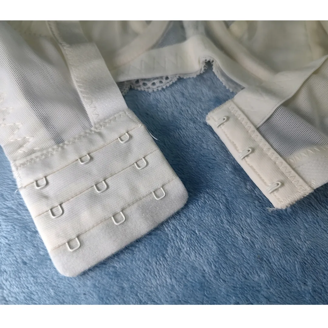 Amoureuse Lace-Trim Underwire, Ivory, 38C Bra image indicator(5)