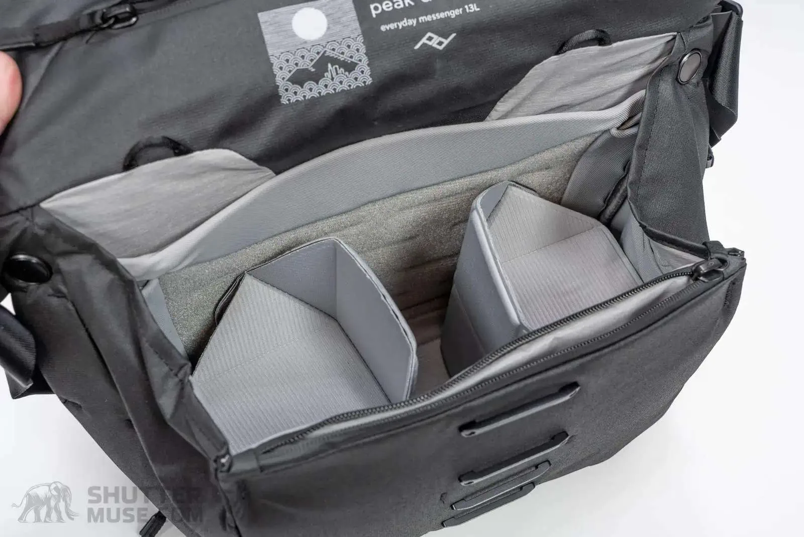 Peak Design - everyday messenger bag 13L image indicator(3)