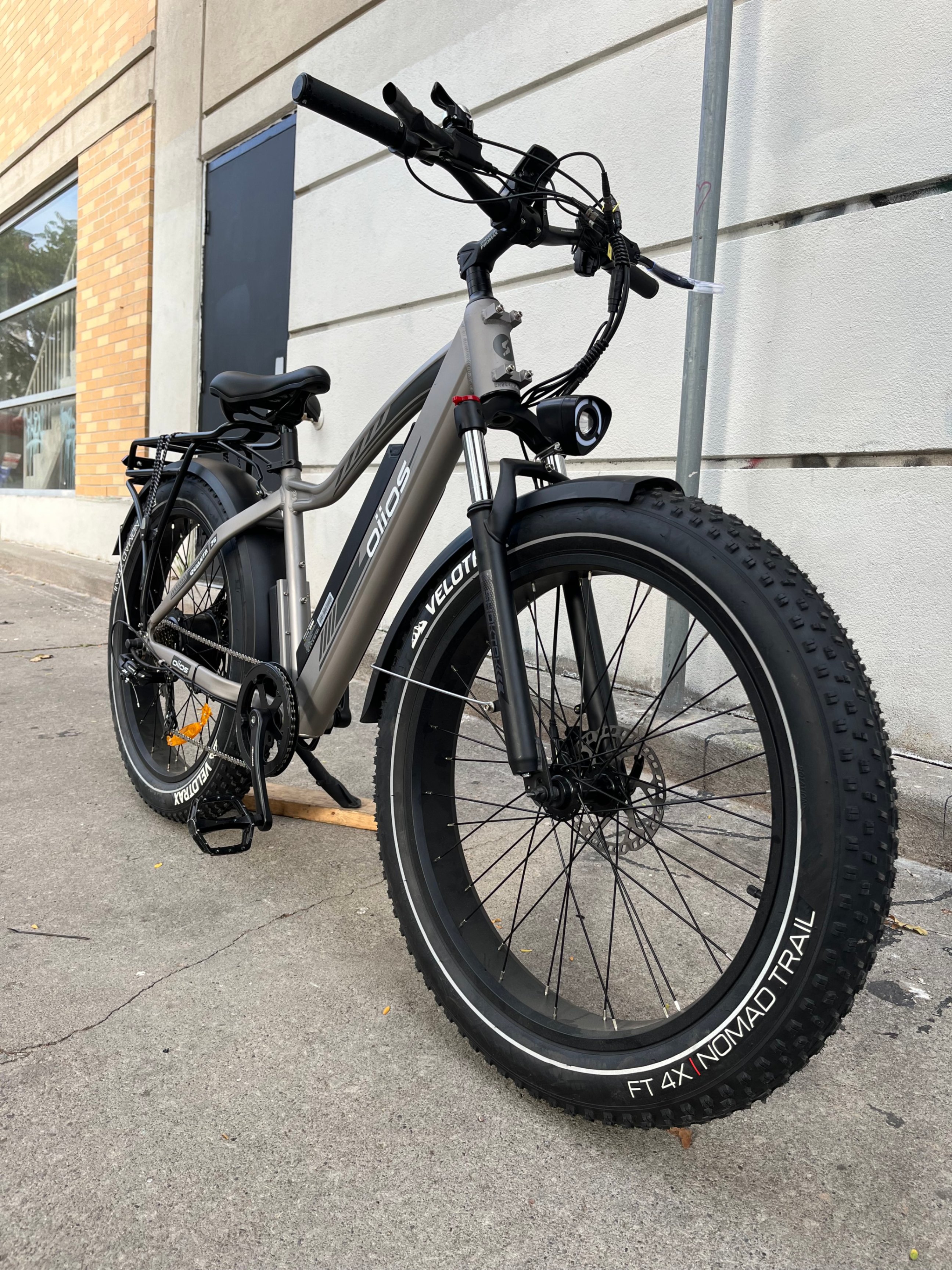 OIIOS Quanta Electric Bicycle | Showroom Demo / Full Warranty - photo 2
