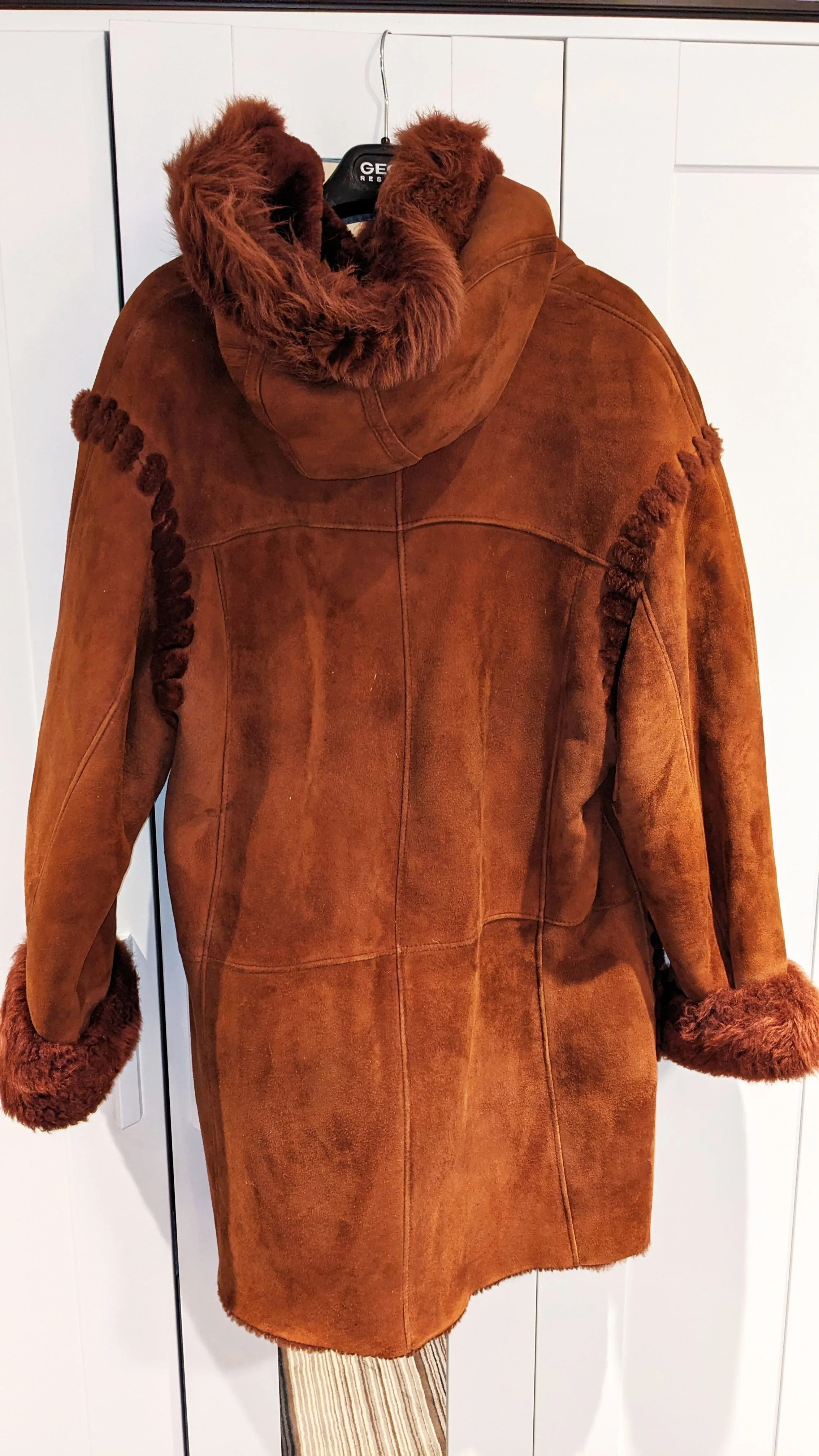 Women’s Beautiful sheepskin coat, Made in Italy Size M-L image indicator(2)