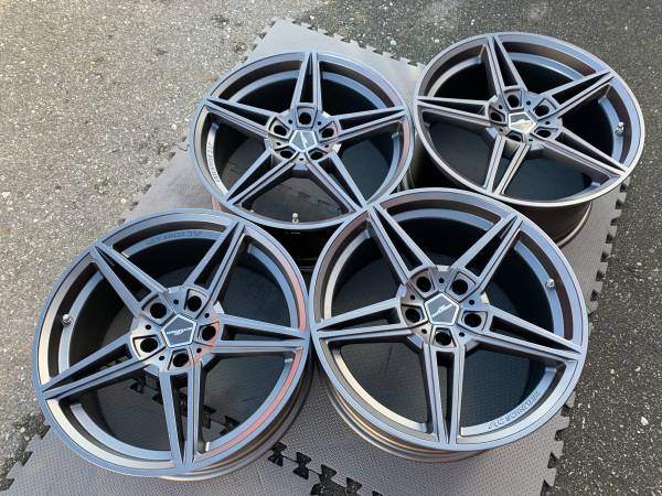 Set of 19X8.5/9.5 Genuine AC Schnitzer type AC1 F30/F31 like new