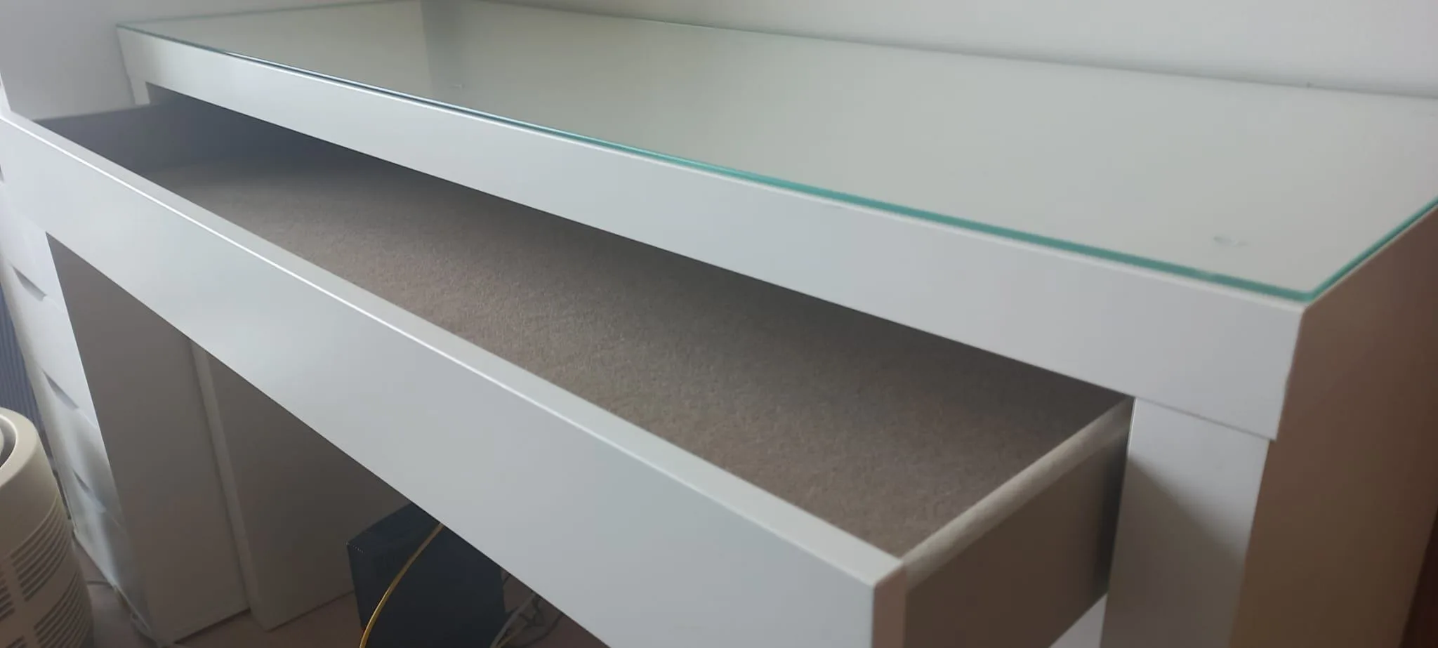 MALM Ikea dressing table (WHITE) image indicator(3)