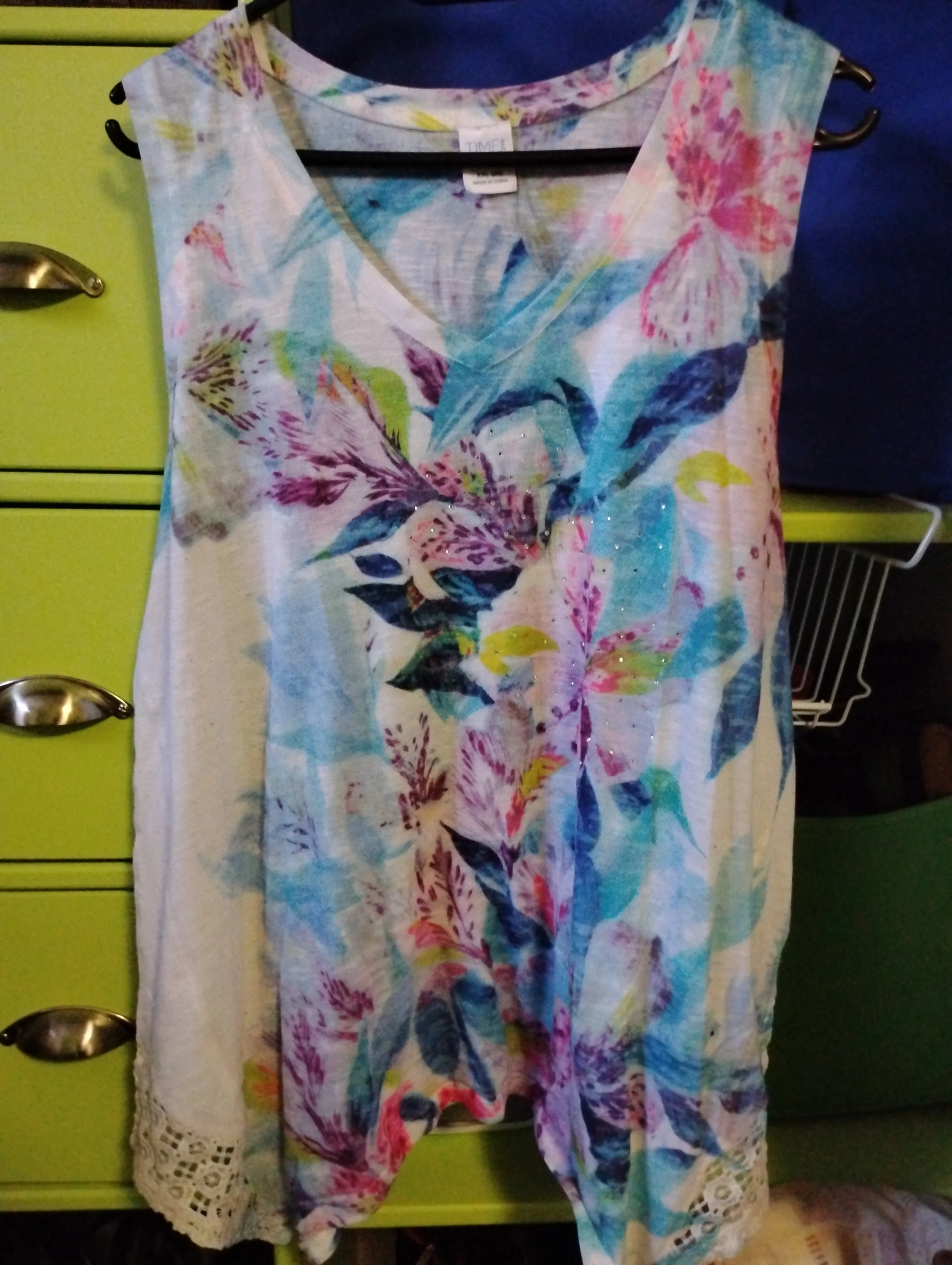 Time and Tru Women’s Sleeveless T-Shirt — XXL (Good Condition) thumbnail