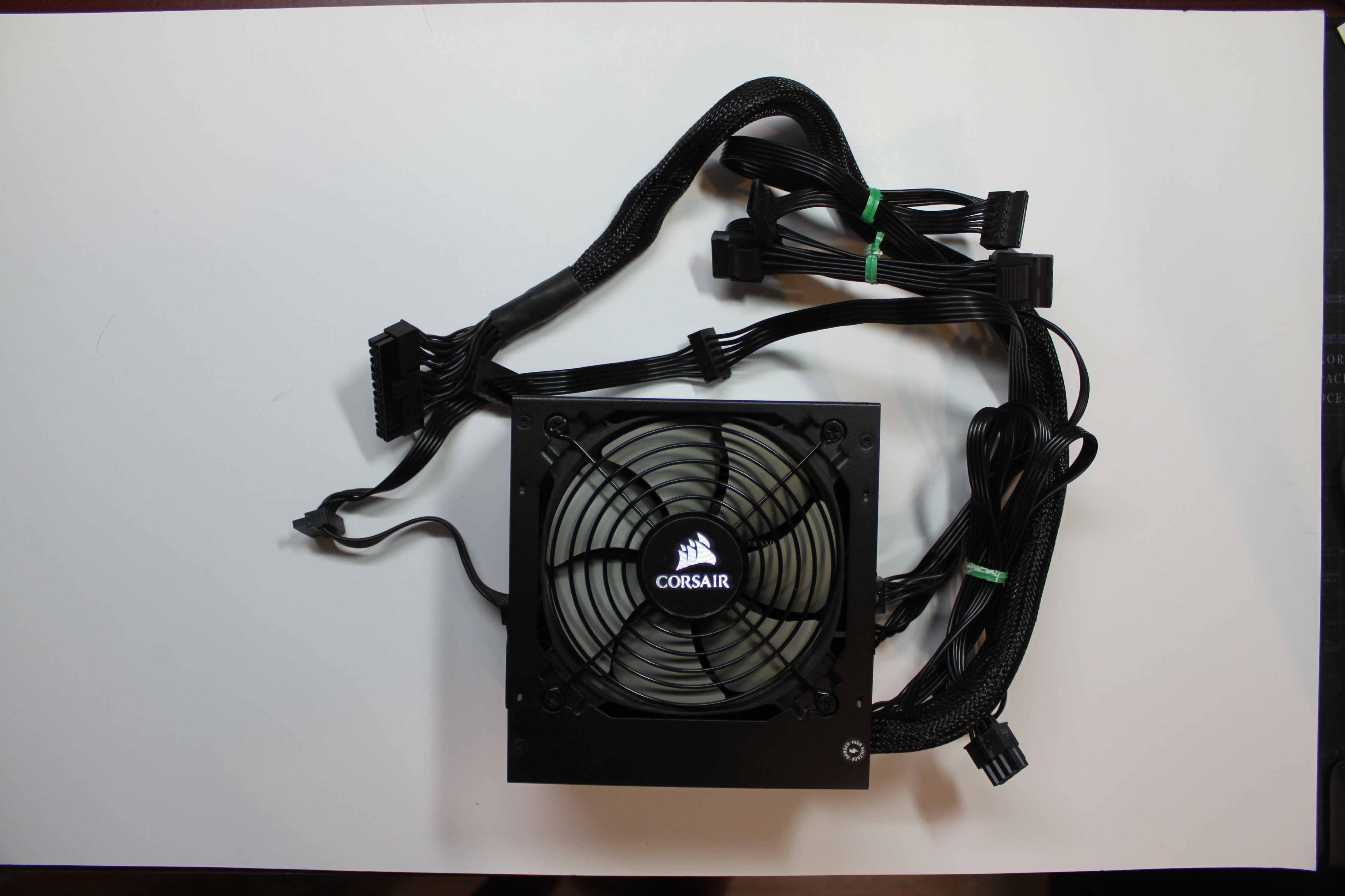 Corsair TX550M Power supply - photo 4
