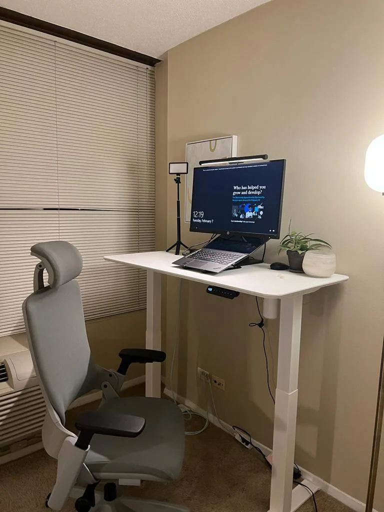 Vari Essential Standing Desk 48x24 thumbnail