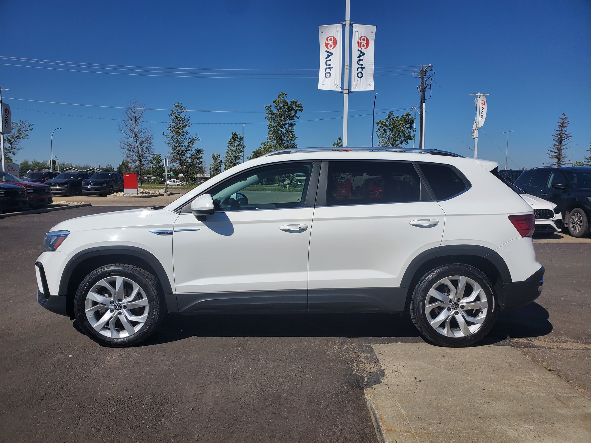 2022 Volkswagen Taos - photo 2