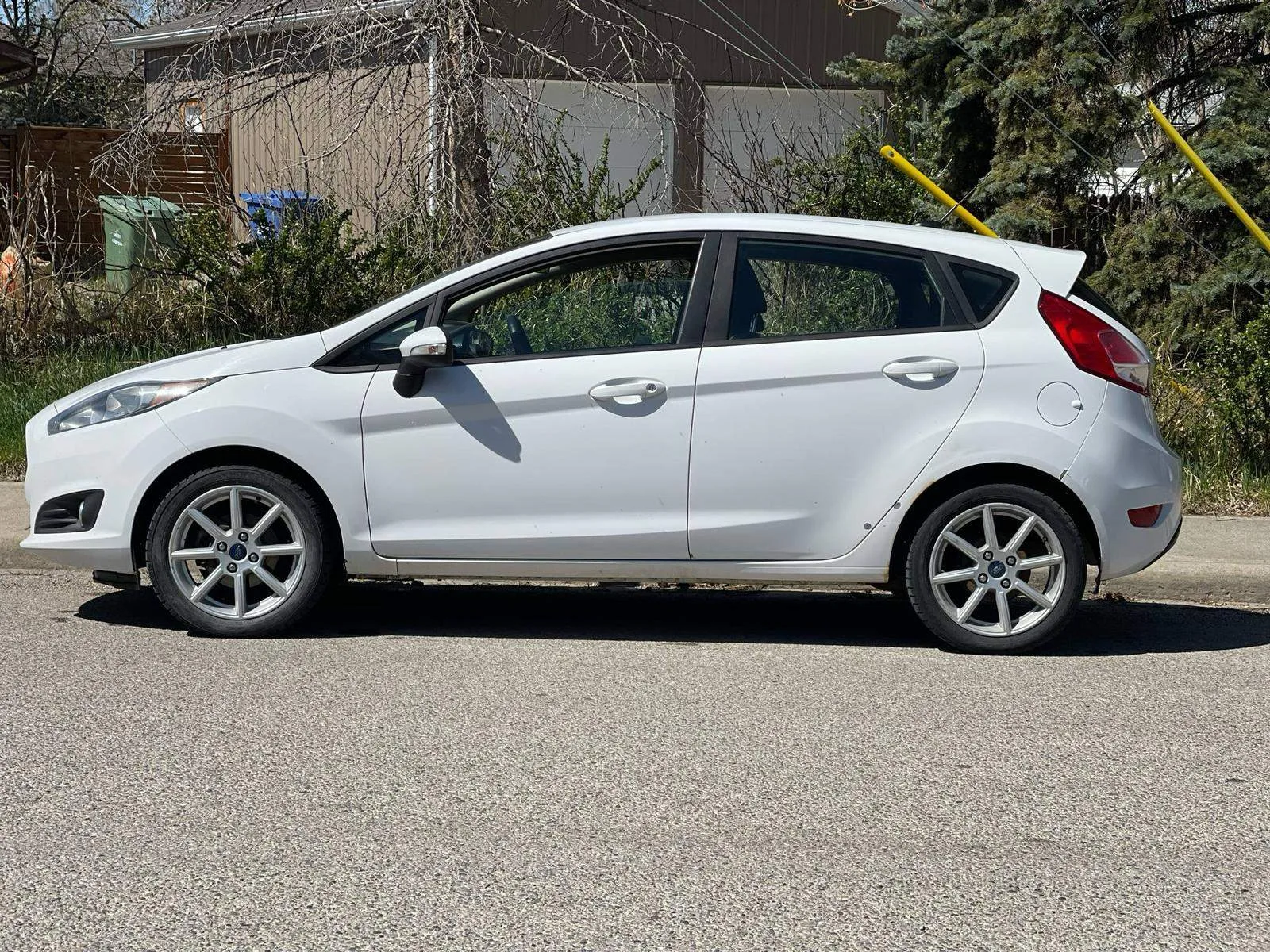 2015 Ford Fiesta image indicator(6)