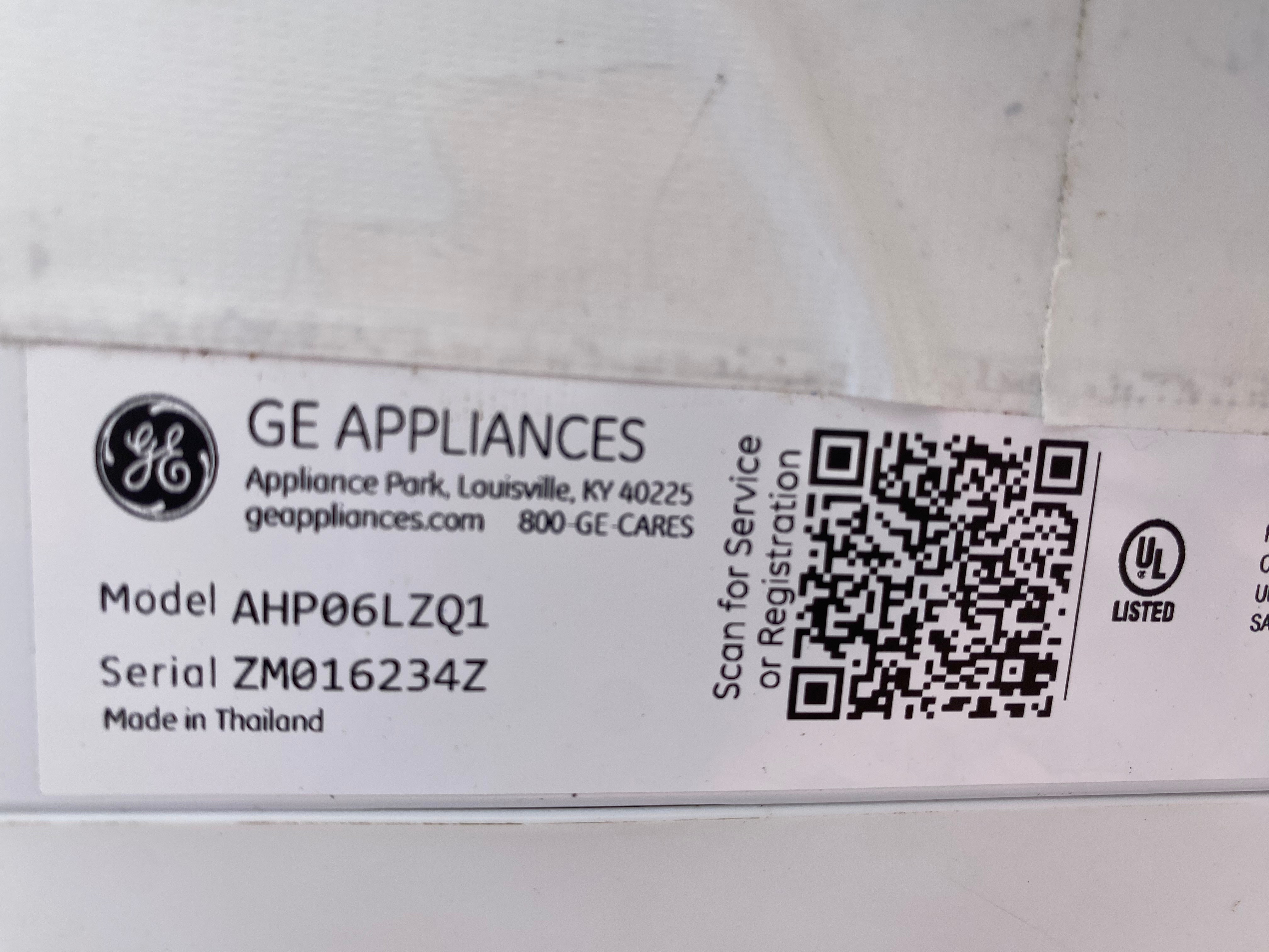 GE Air conditioner -w- remote - photo 5