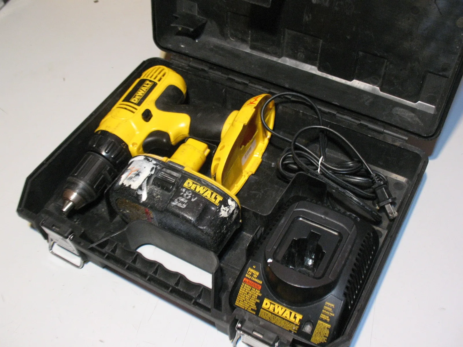 DeWalt 18 Volt Drill Package image indicator(9)