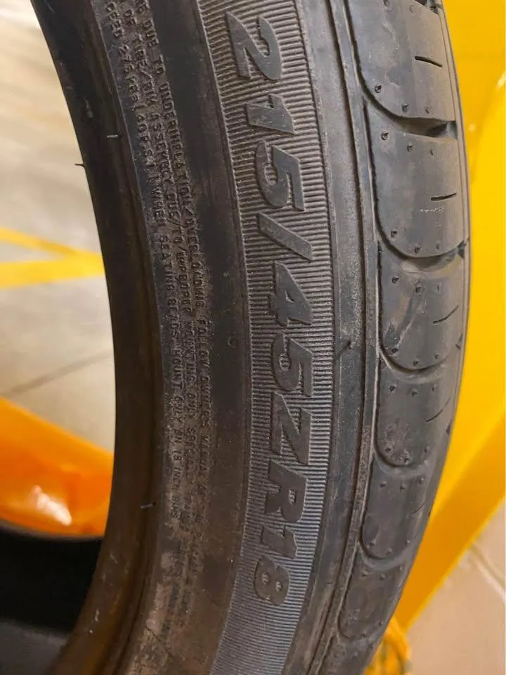 Nexen 215/45ZR18 Tire image indicator(2)