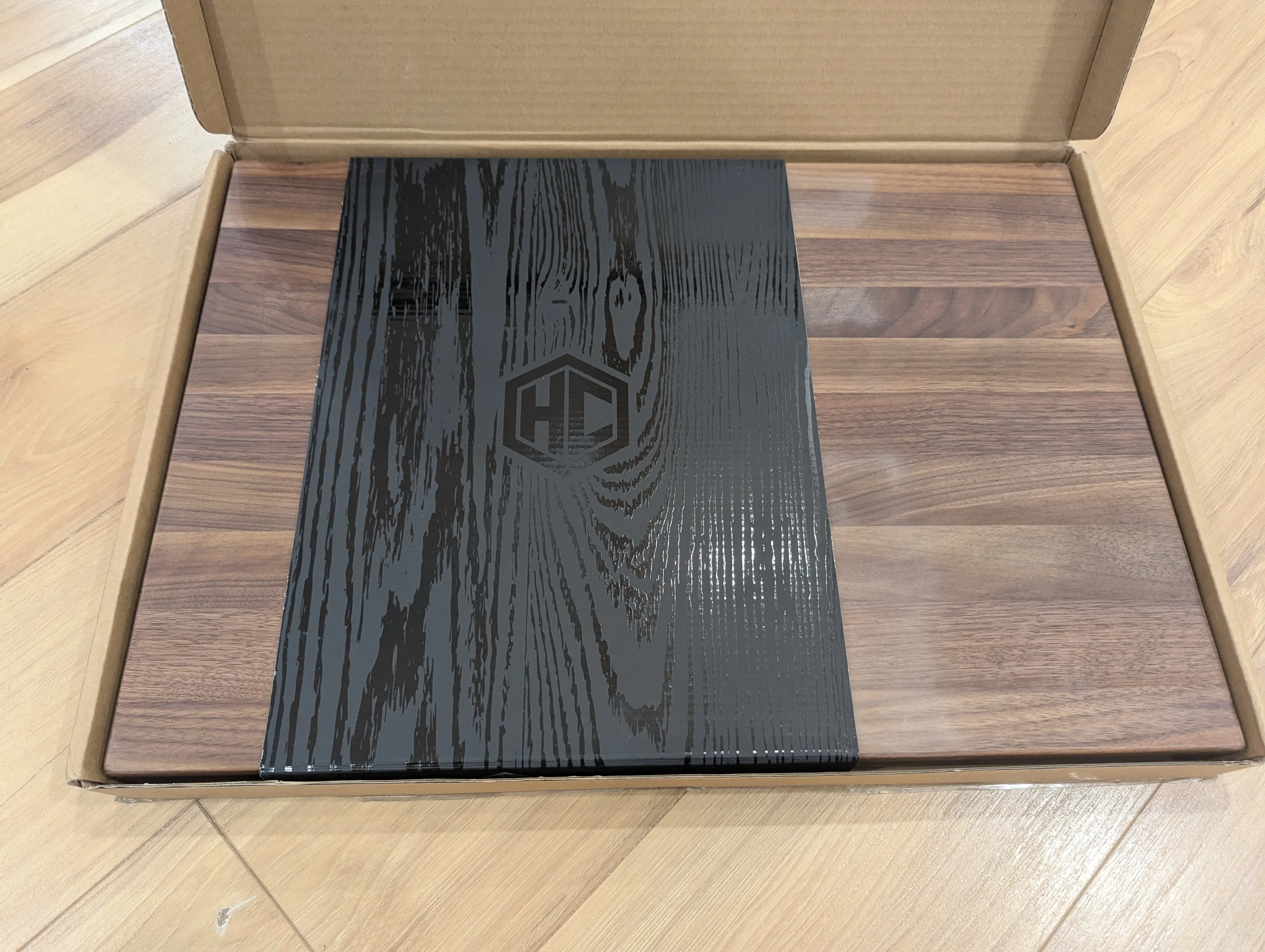 HexClad Large Walnut Cutting Board 19.75 x 13.75"