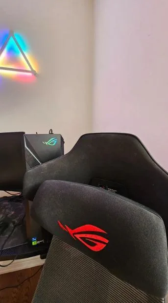 ASUS ROG Destrier Ergo Gaming Chair – Like New image indicator(6)