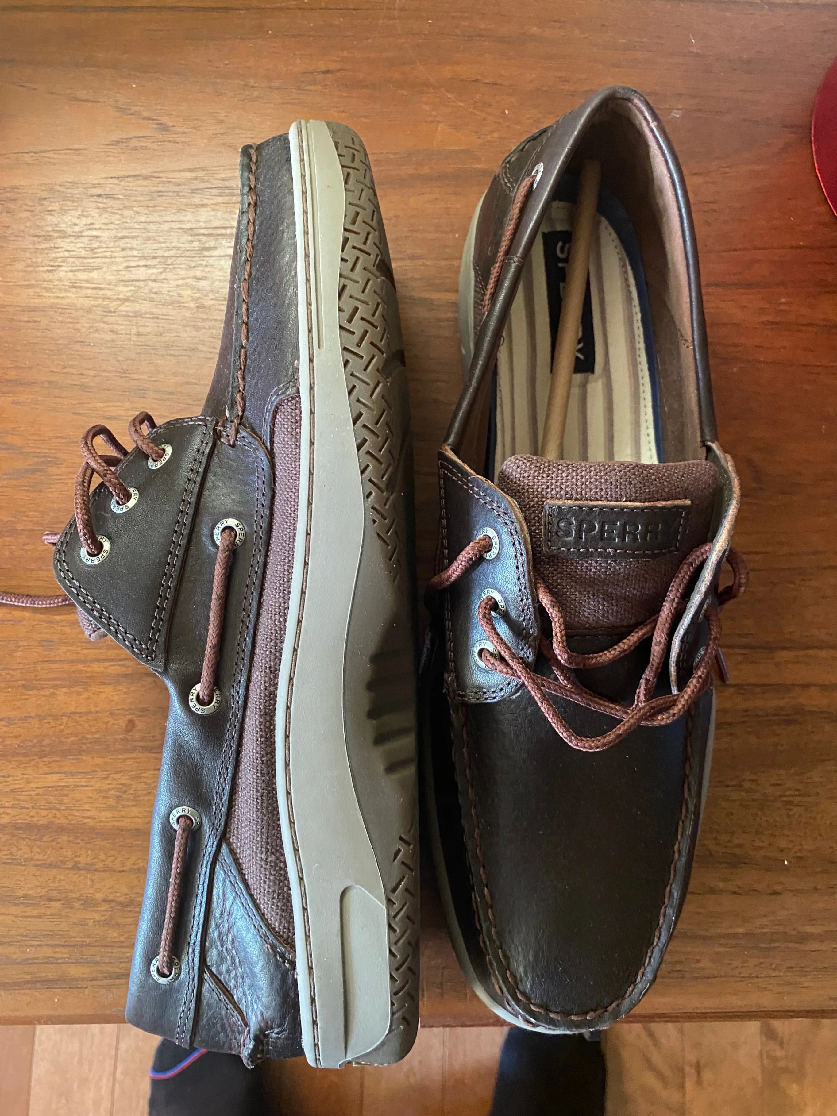 Sperry Leather Billfish 3-Hole size 15 image indicator(3)