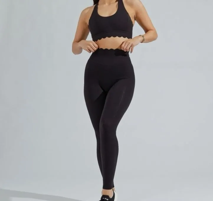 Buffbunny - Rosa Scallop Legging - Onyx Black