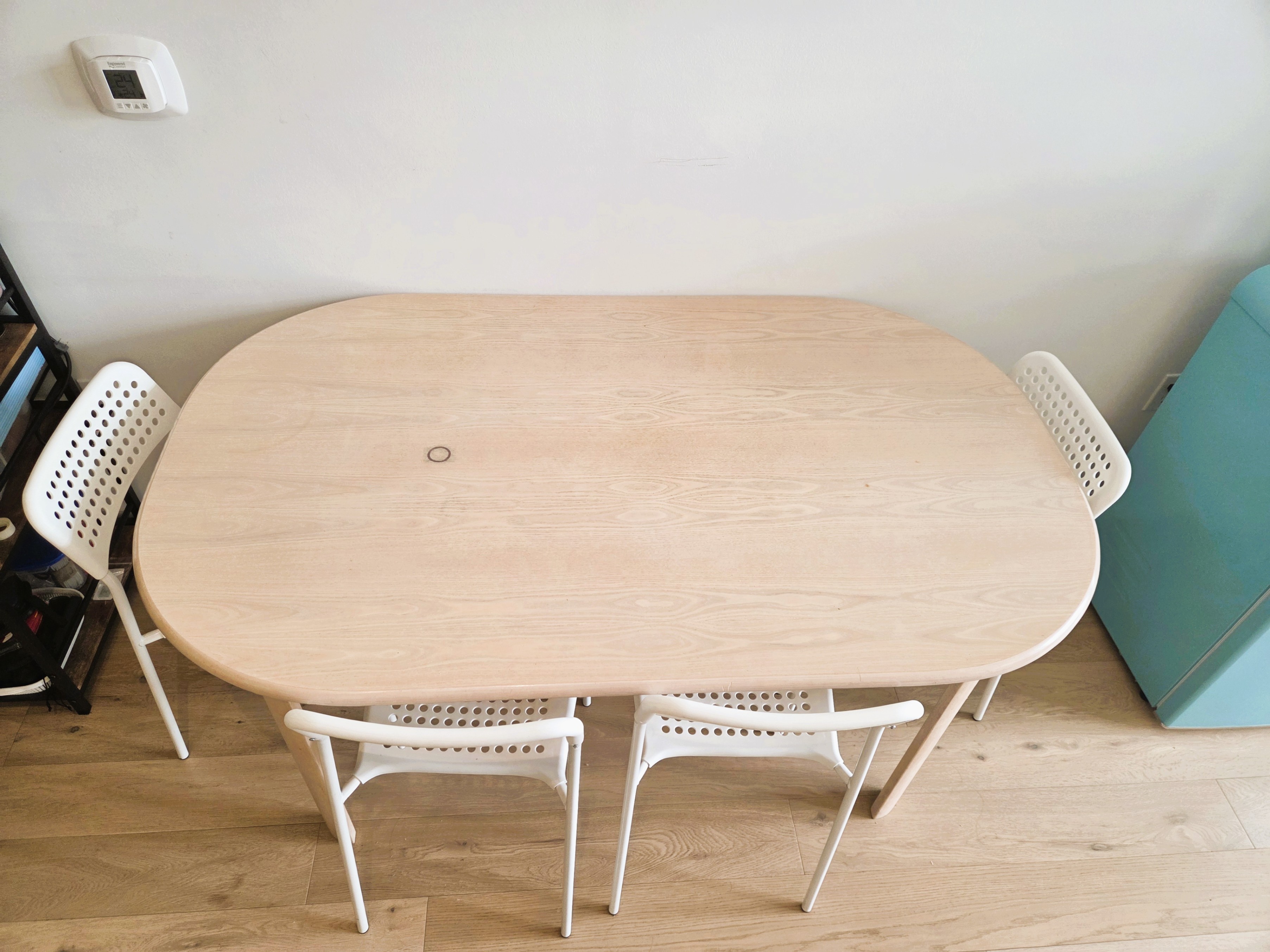 Wooden dining table 4-6 people and 4 ikea adde chairs - photo 3