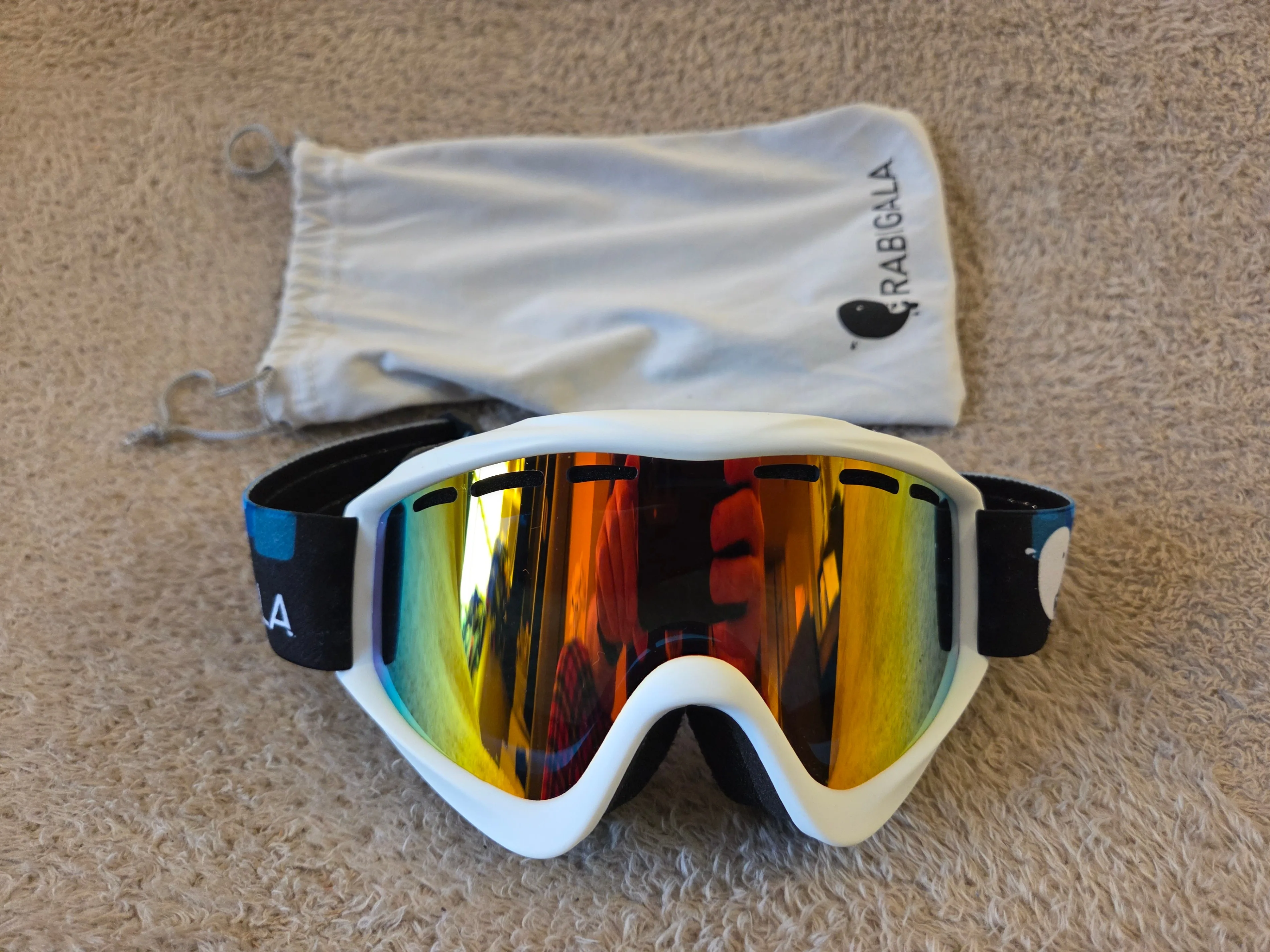 RABIGALA Ski/Snowboard Goggles – Mirrored, White