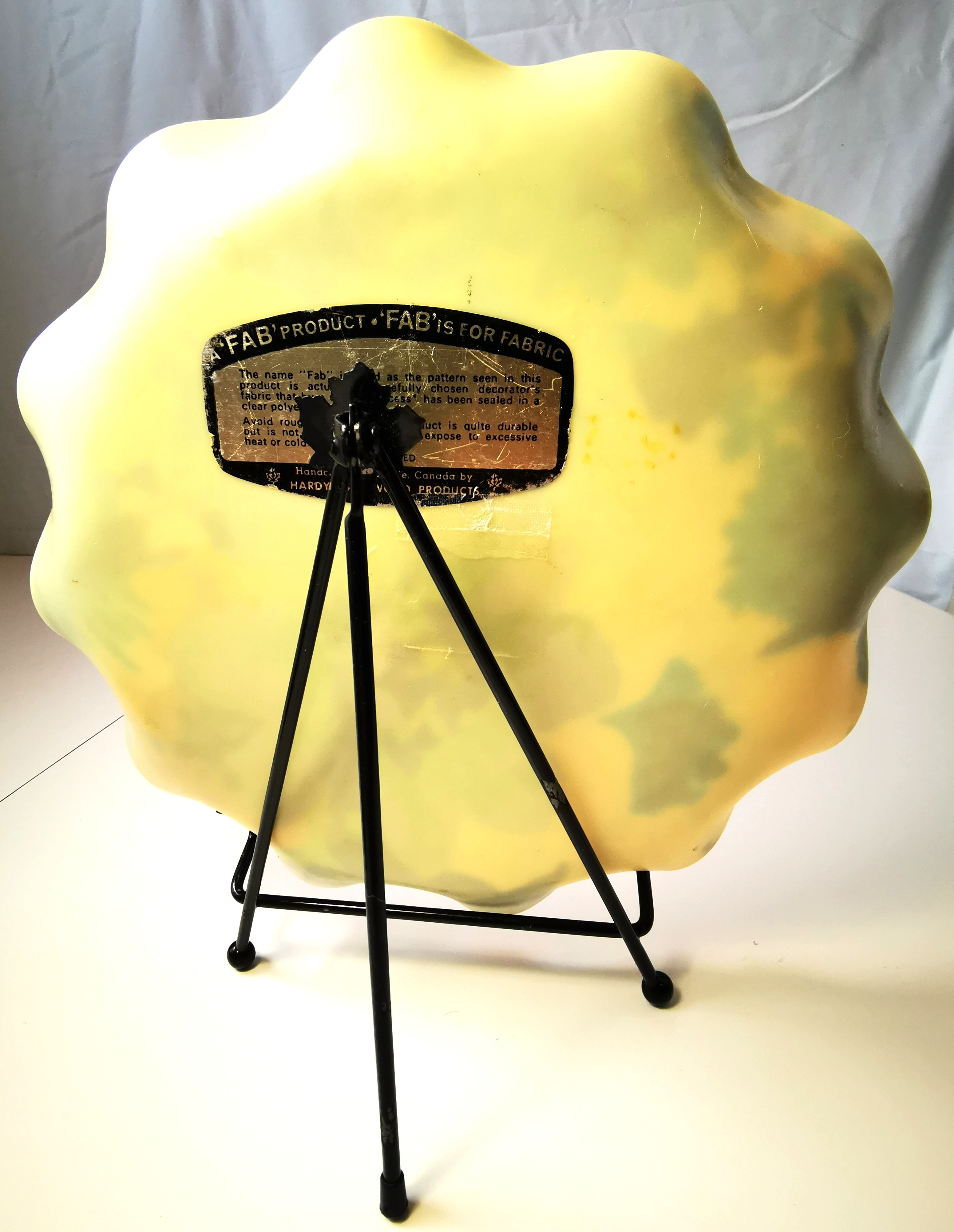 Plate 1960s Floral Fabric & Resin Tray includes Plate Stand - photo 5