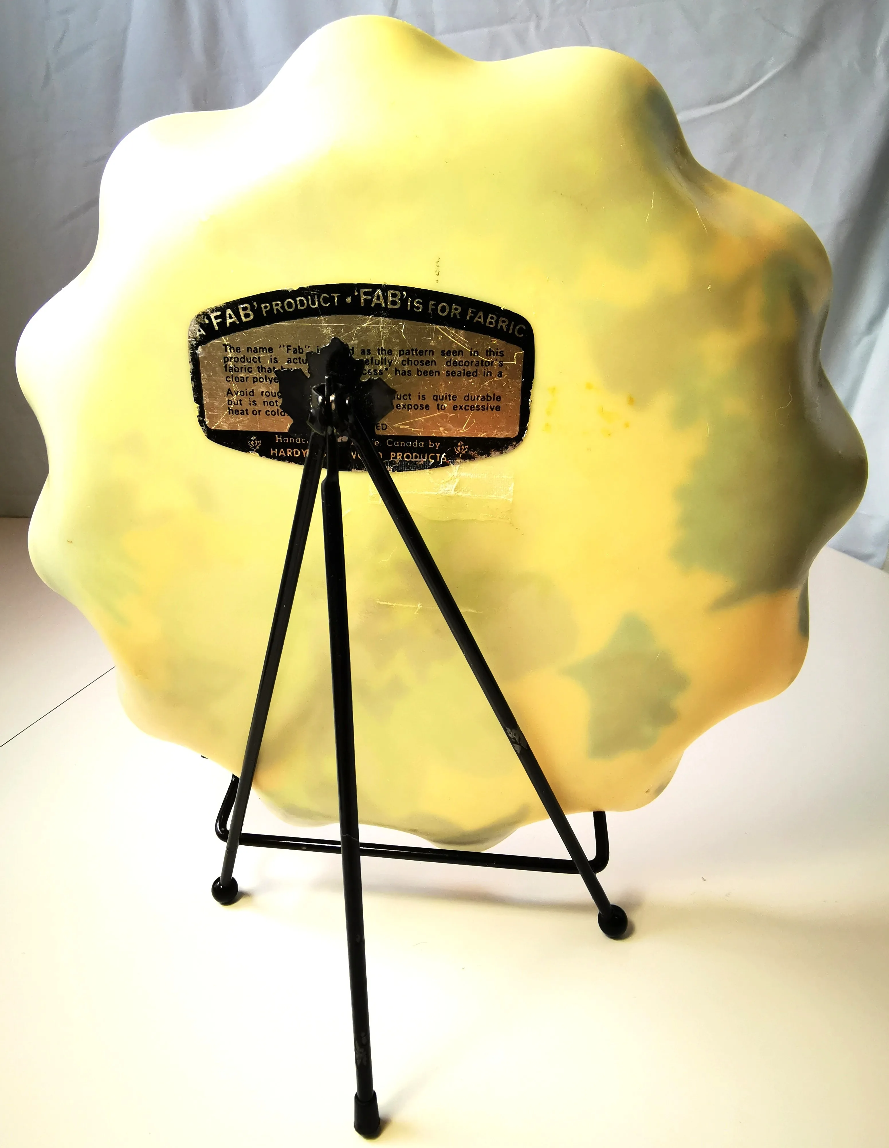 Plate 1960s Floral Fabric & Resin Tray includes Plate Stand image indicator(5)