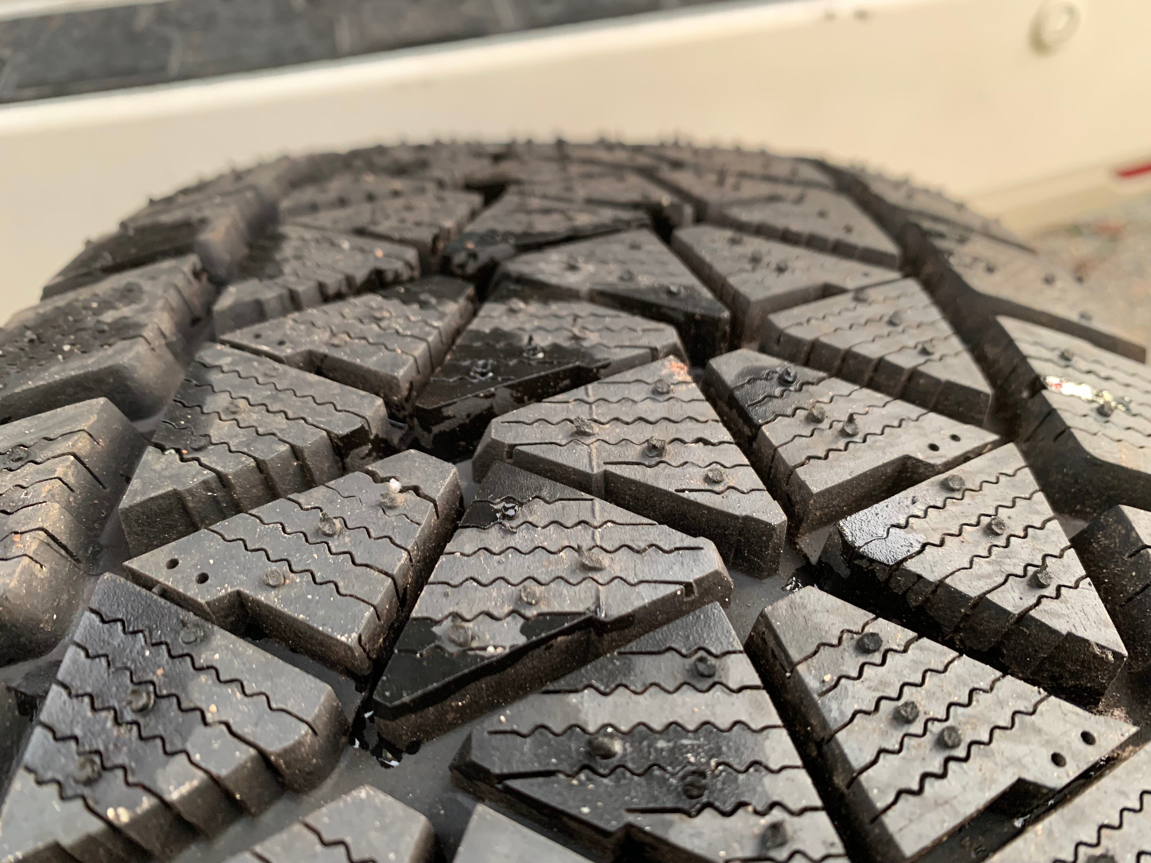 1 X Single BRAND NEW 235/60/18 M+S 107S Bridgestone Blizzak DMV2 - photo 3