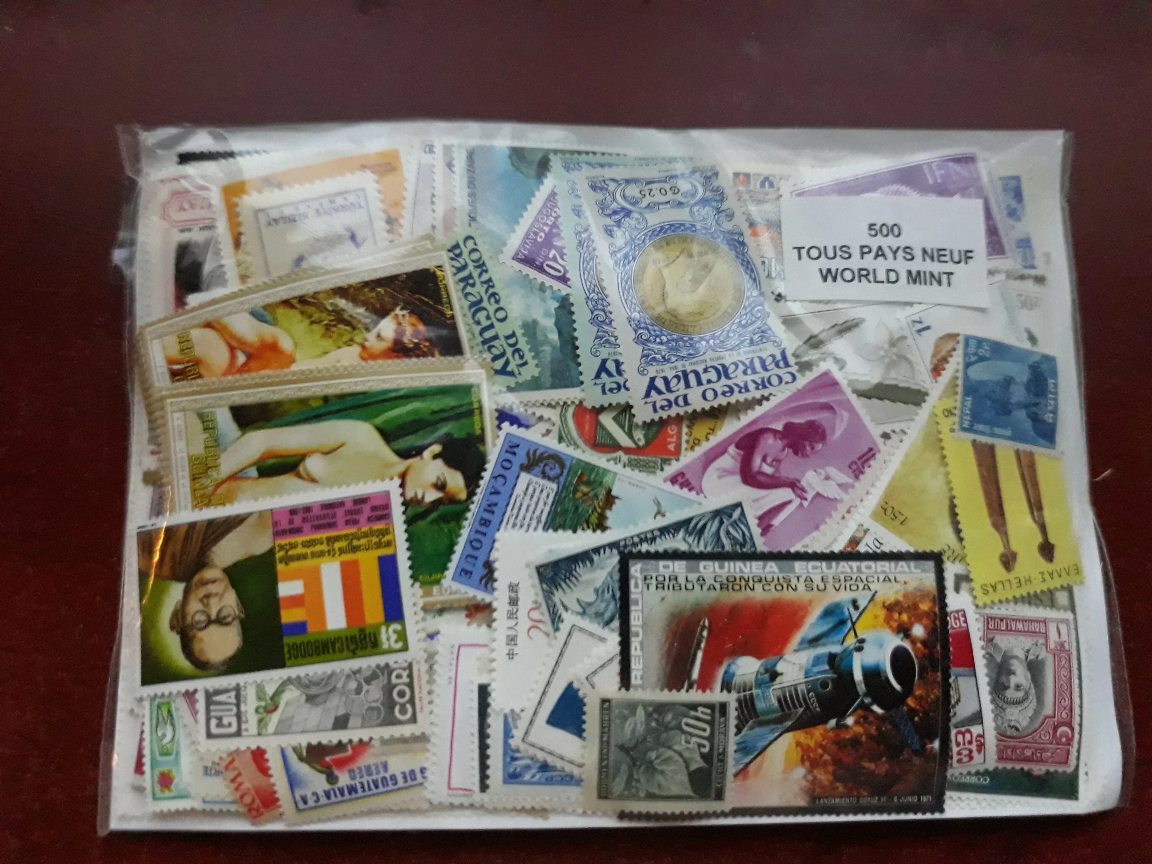 World Mint Stamp Collection - 500 Stamps