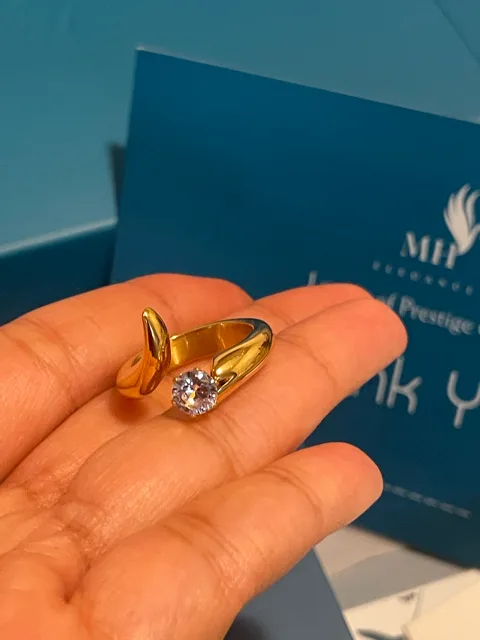 14k Gold Plated Curve Ring | Size 6 (US) image indicator(6)