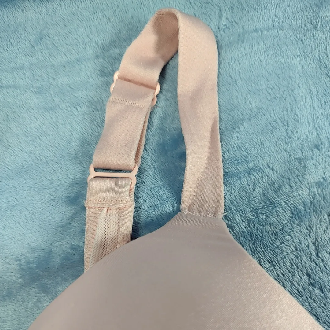 Comfort Choice Back-Smoothing Wireless T-Shirt 38D Bra image indicator(5)