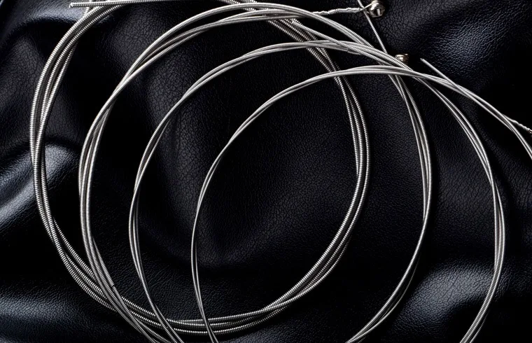 Electric Bass Strings High-Quality Nickel Wound Set (.045–.105) image indicator(3)