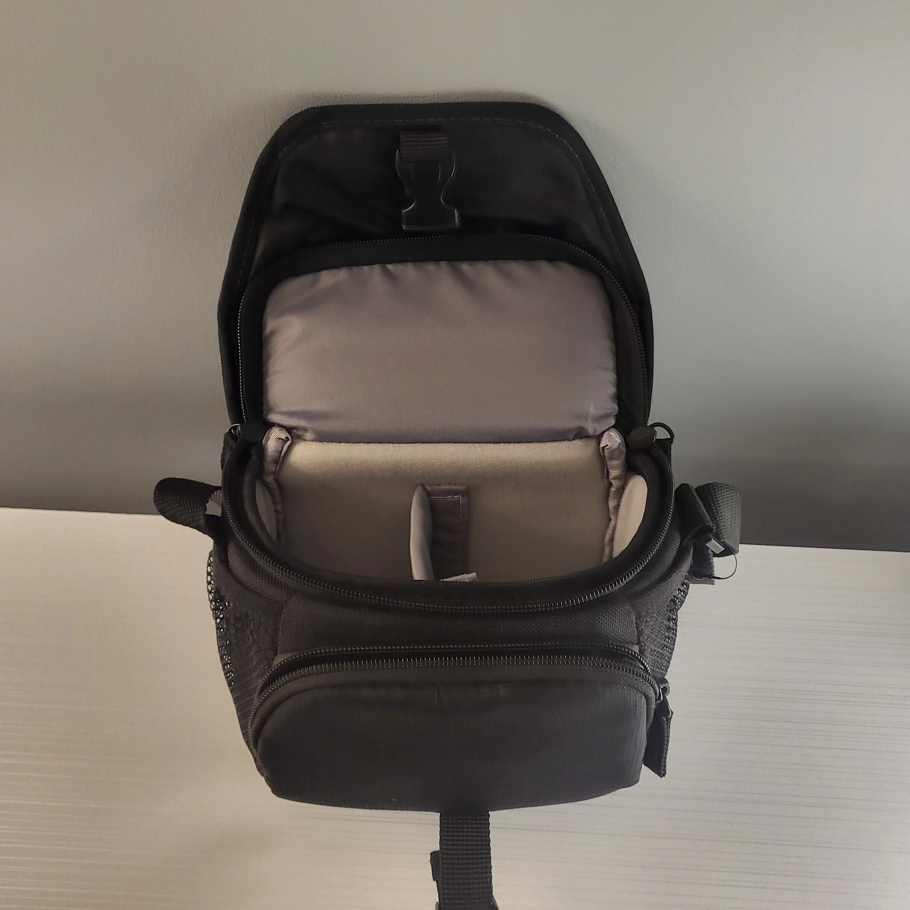 Pristine! Sony HD Handycam W Carry Case - Quick Pickup!🚀 image indicator(9)