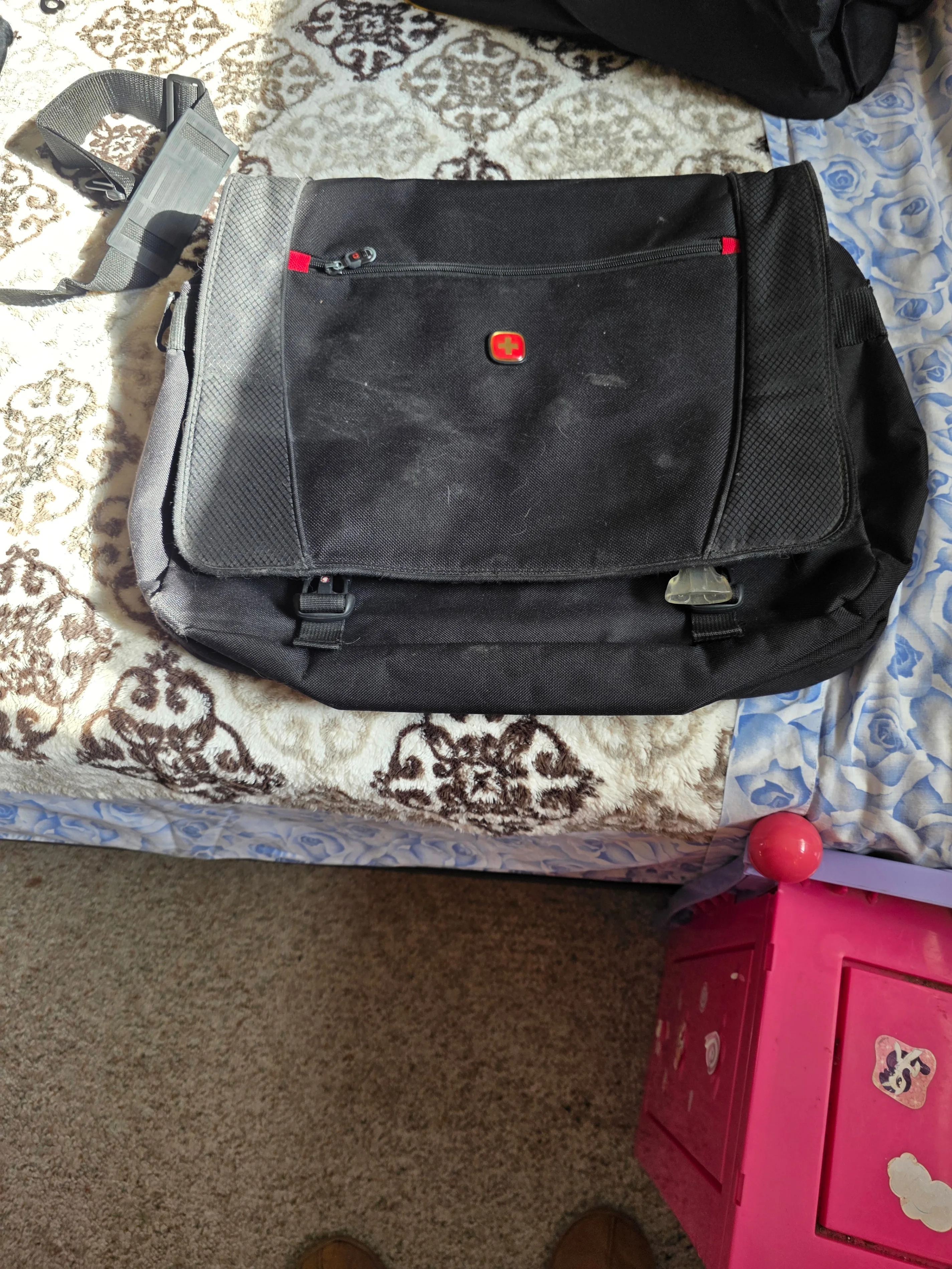 Swiss Army Black Messenger Bag