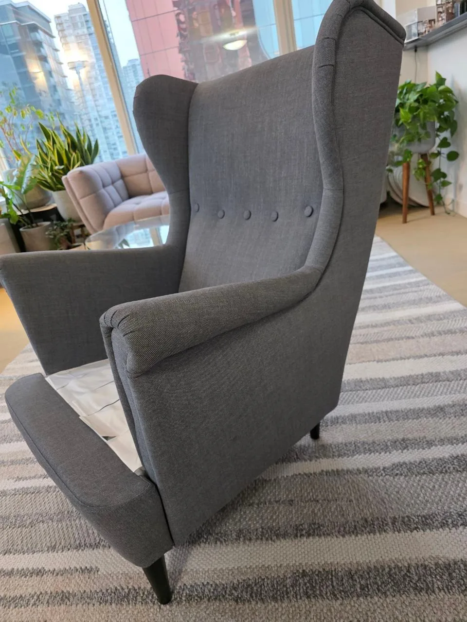 IKEA STRANDMON Armchair image indicator(9)