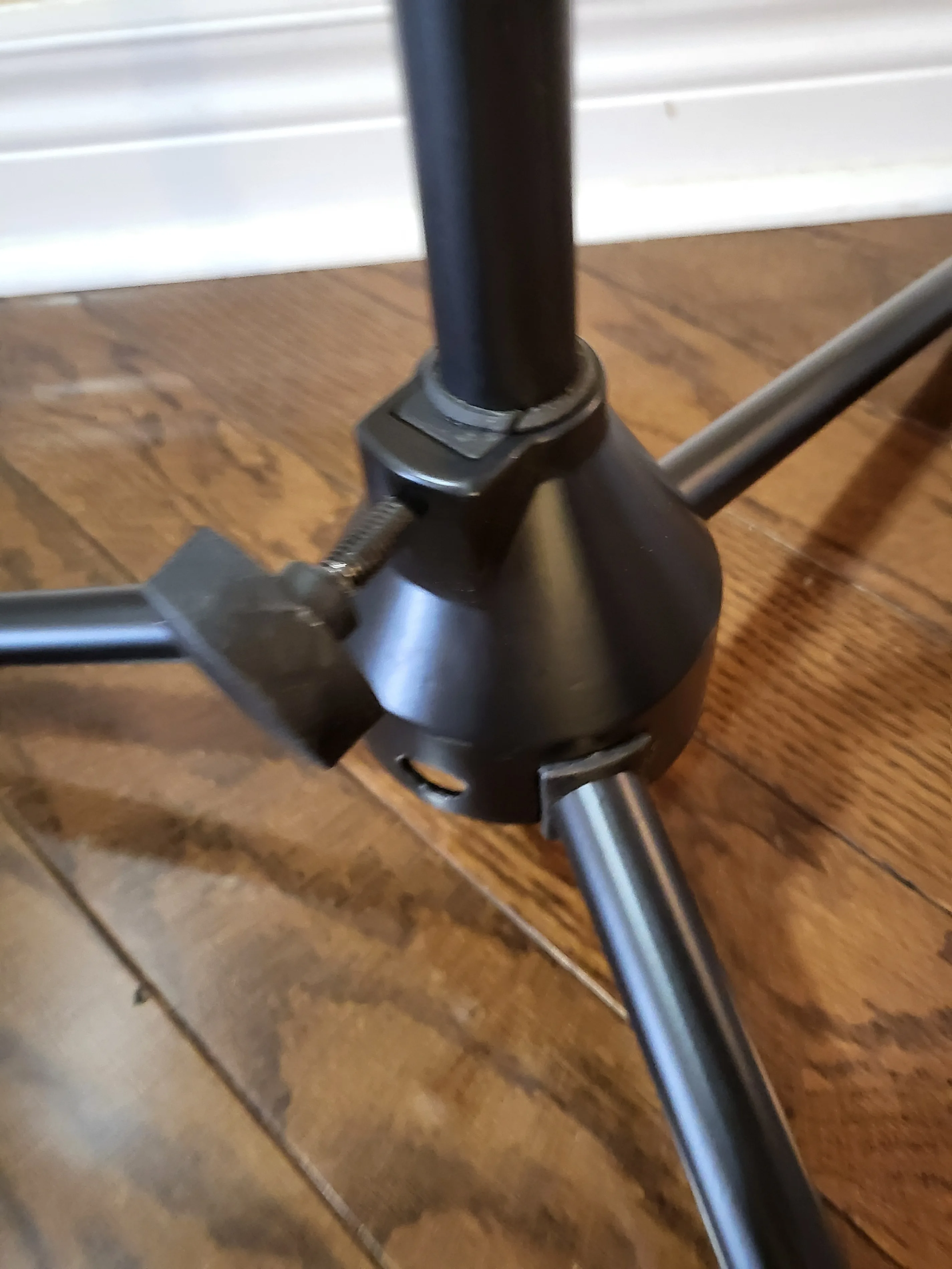 Brand New Black Microphone Stand Tripod Boom, Height Adjustable image indicator(7)