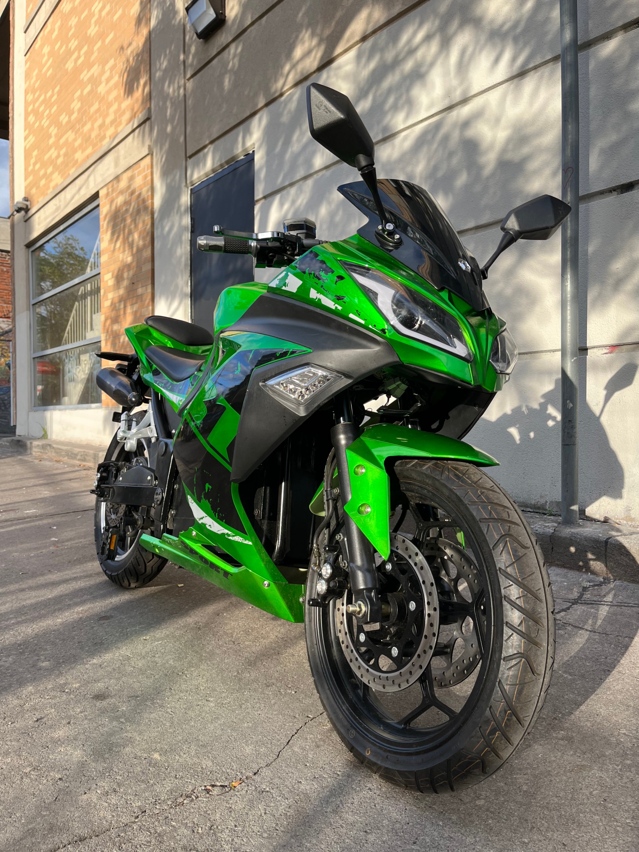 EMMO Zone Max Electric Motorcycle | Showroom Demo/Full Warranty