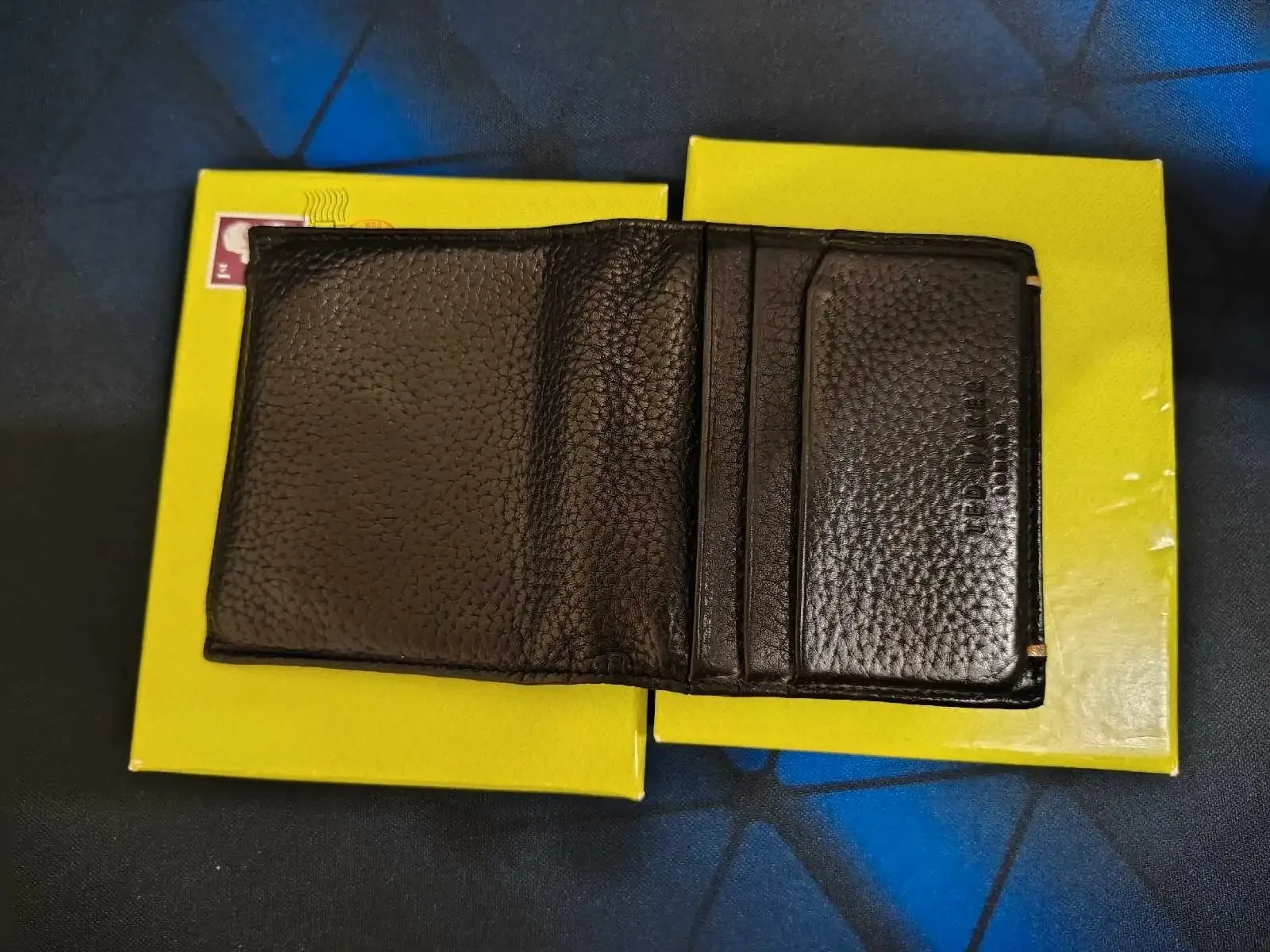 TED BAKER (London) Men’s Leather Wallet – 9 Card Holder image indicator(3)