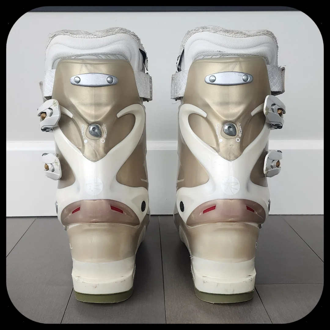 ROSSIGNOL Xena 10 Womens Ski Boot (Mondo SIZE 24 - 24.5) image indicator(3)