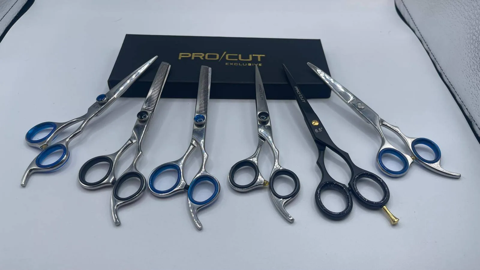 Liquidation - Premium Hair Cutting Scissors [Brand New] image indicator(2)