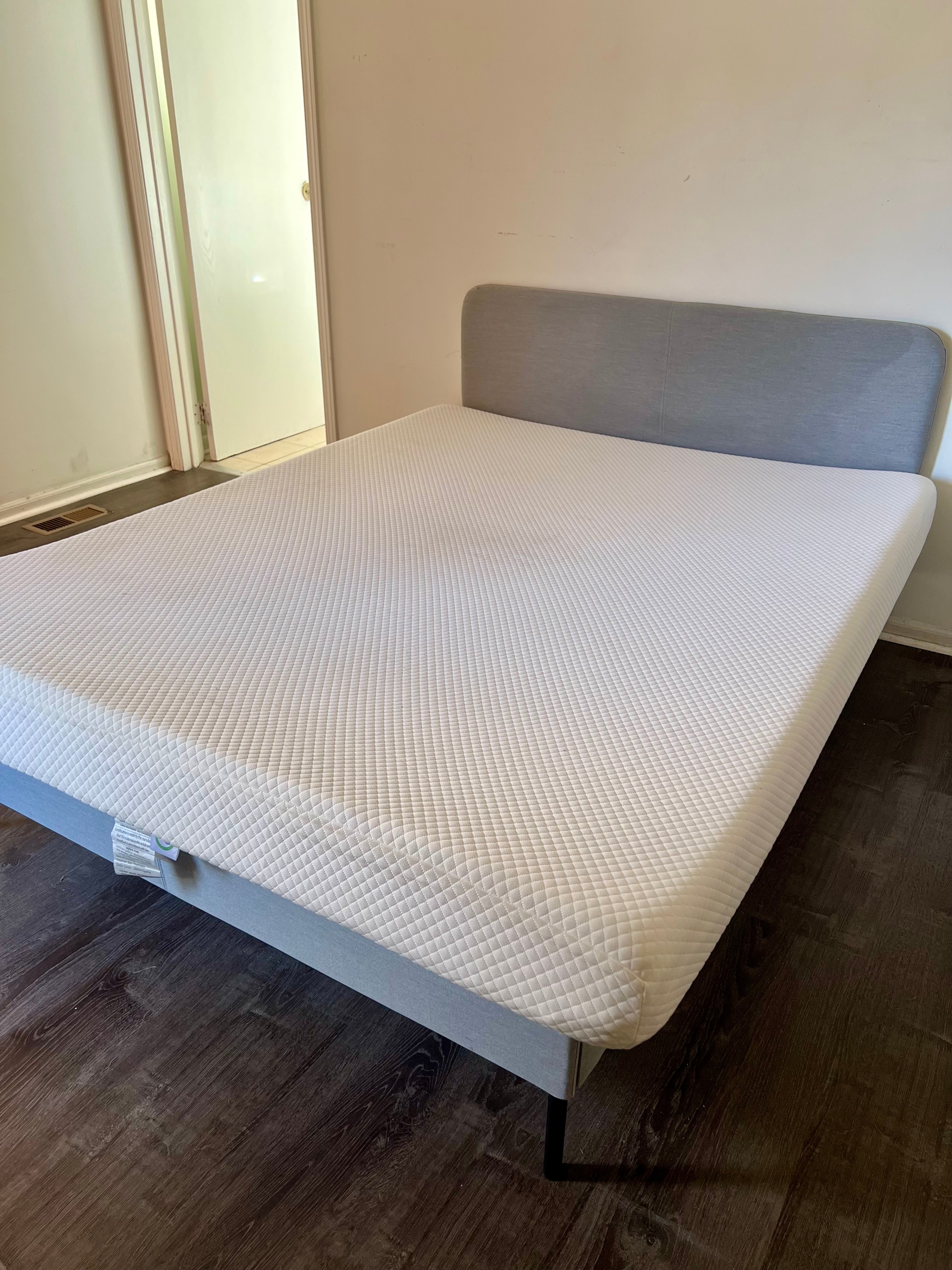 Bed frame with mattress - photo 2