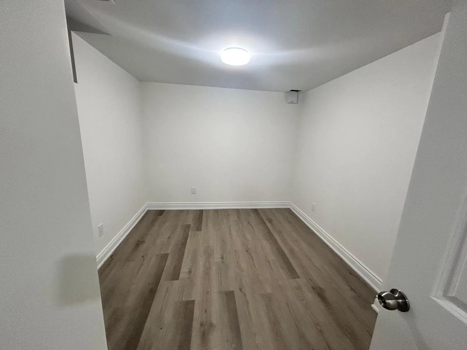 🏡 Private Room for Rent – Pickering (Greenmount & Valleyfarm) image indicator(5)