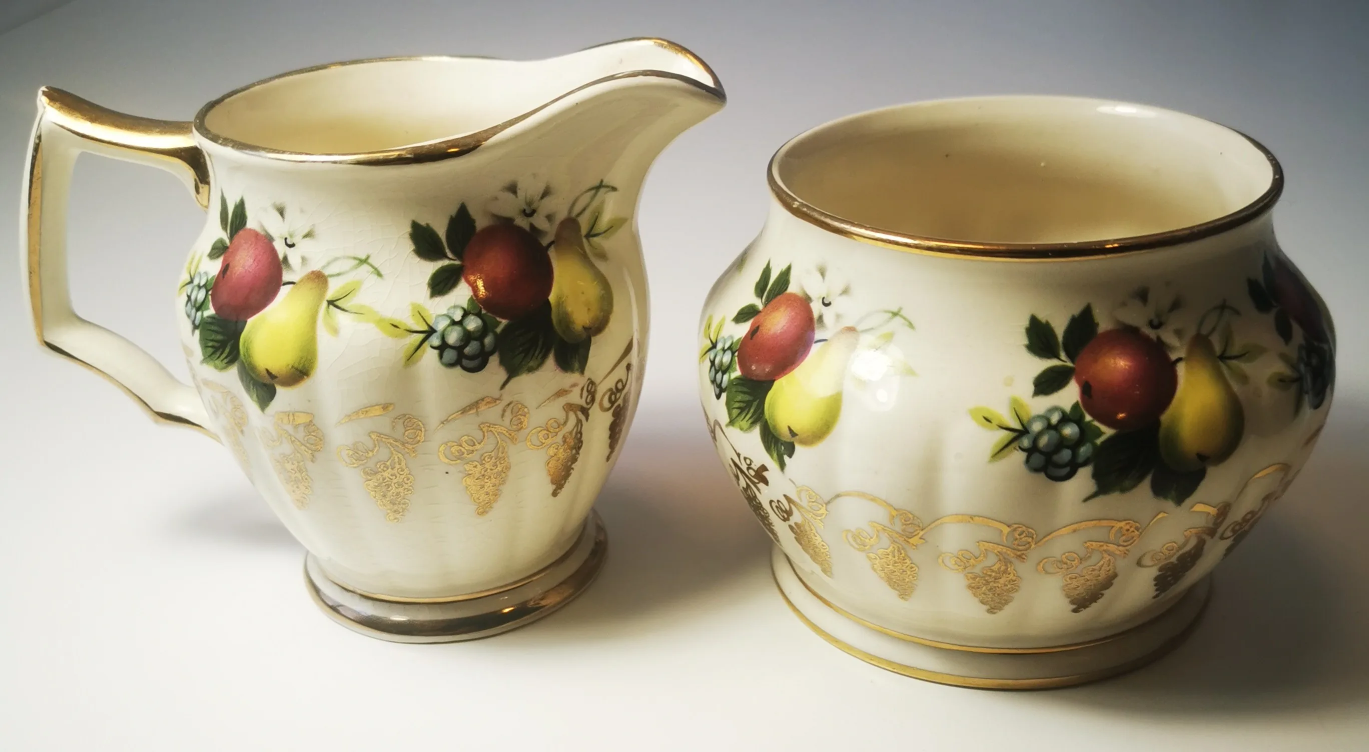 Creamer Sugar Bowl Set Fruit Sadler Engand Limited Edition 3426