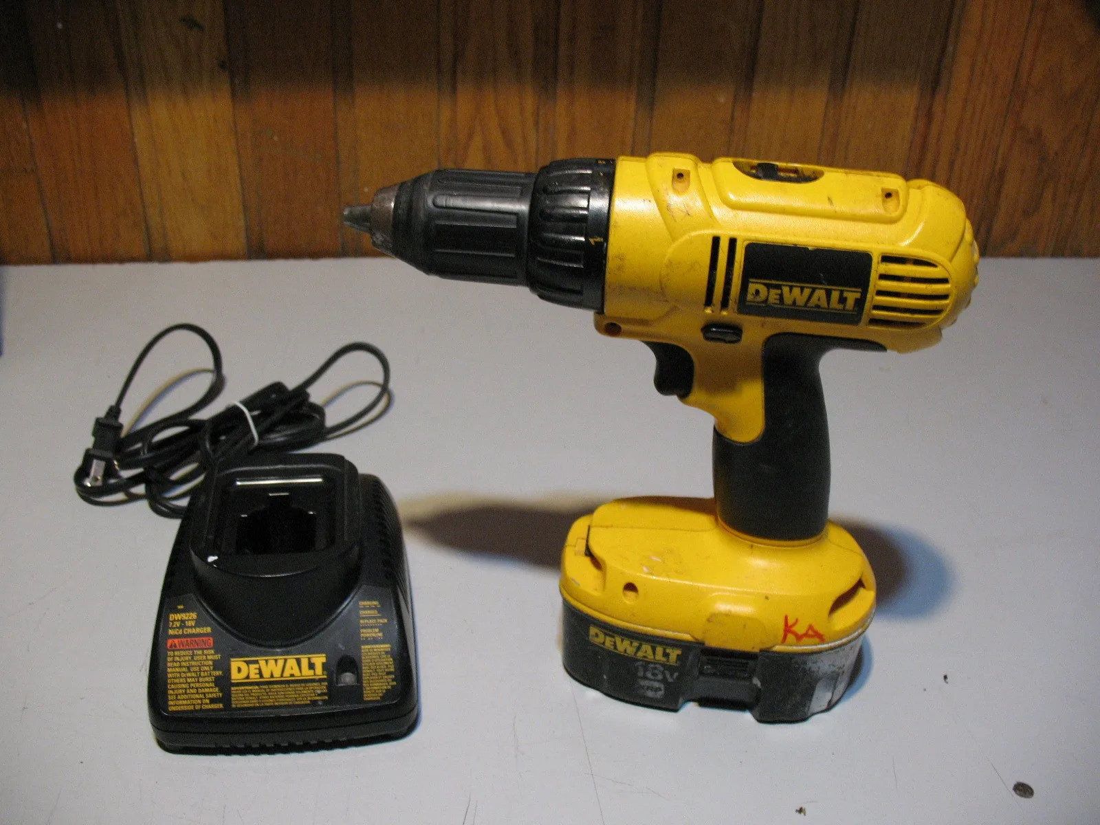 DeWalt 18 Volt Drill Package image indicator(3)