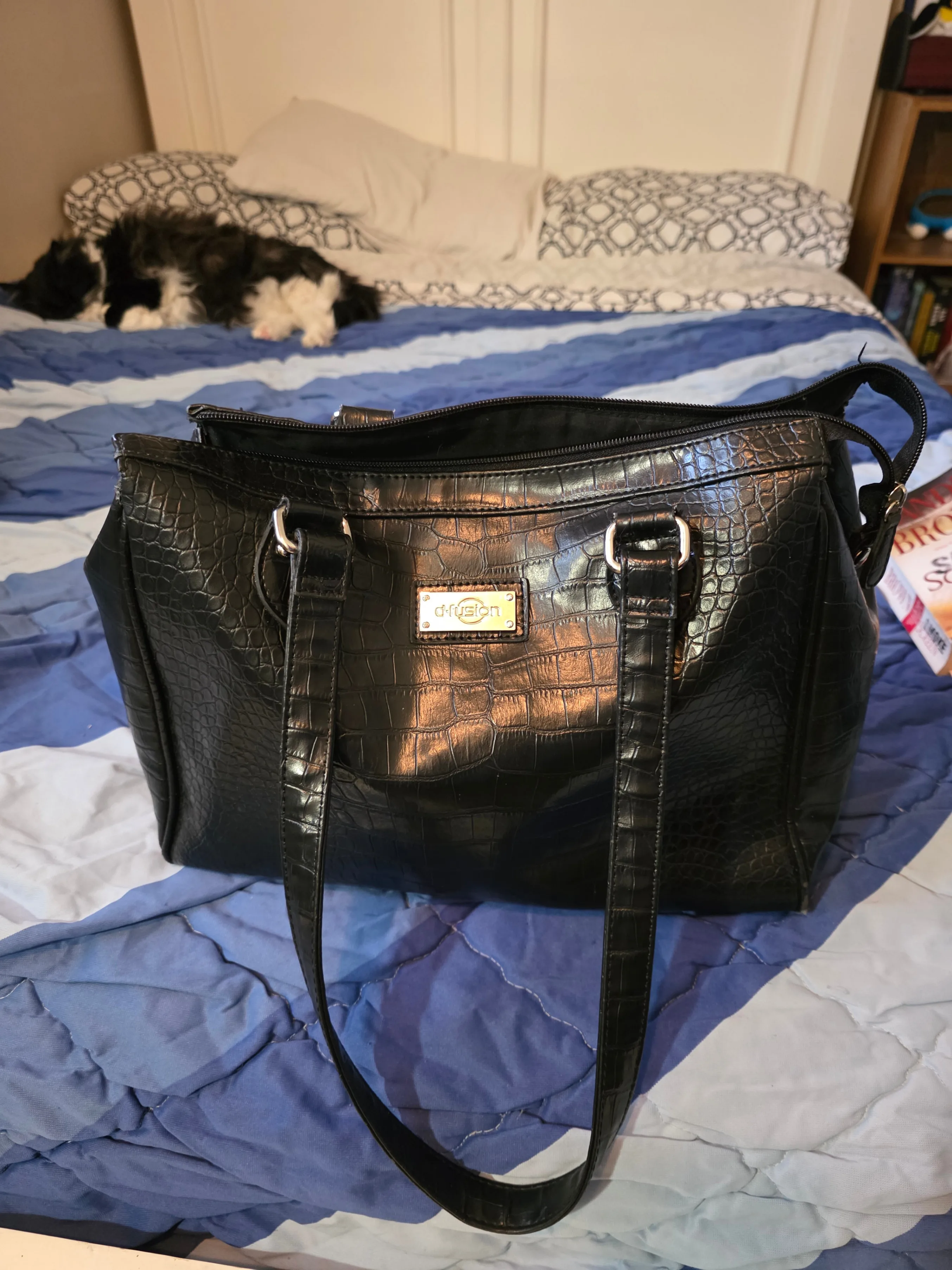 D-Fusion Black Tote Hand Bag image indicator(3)