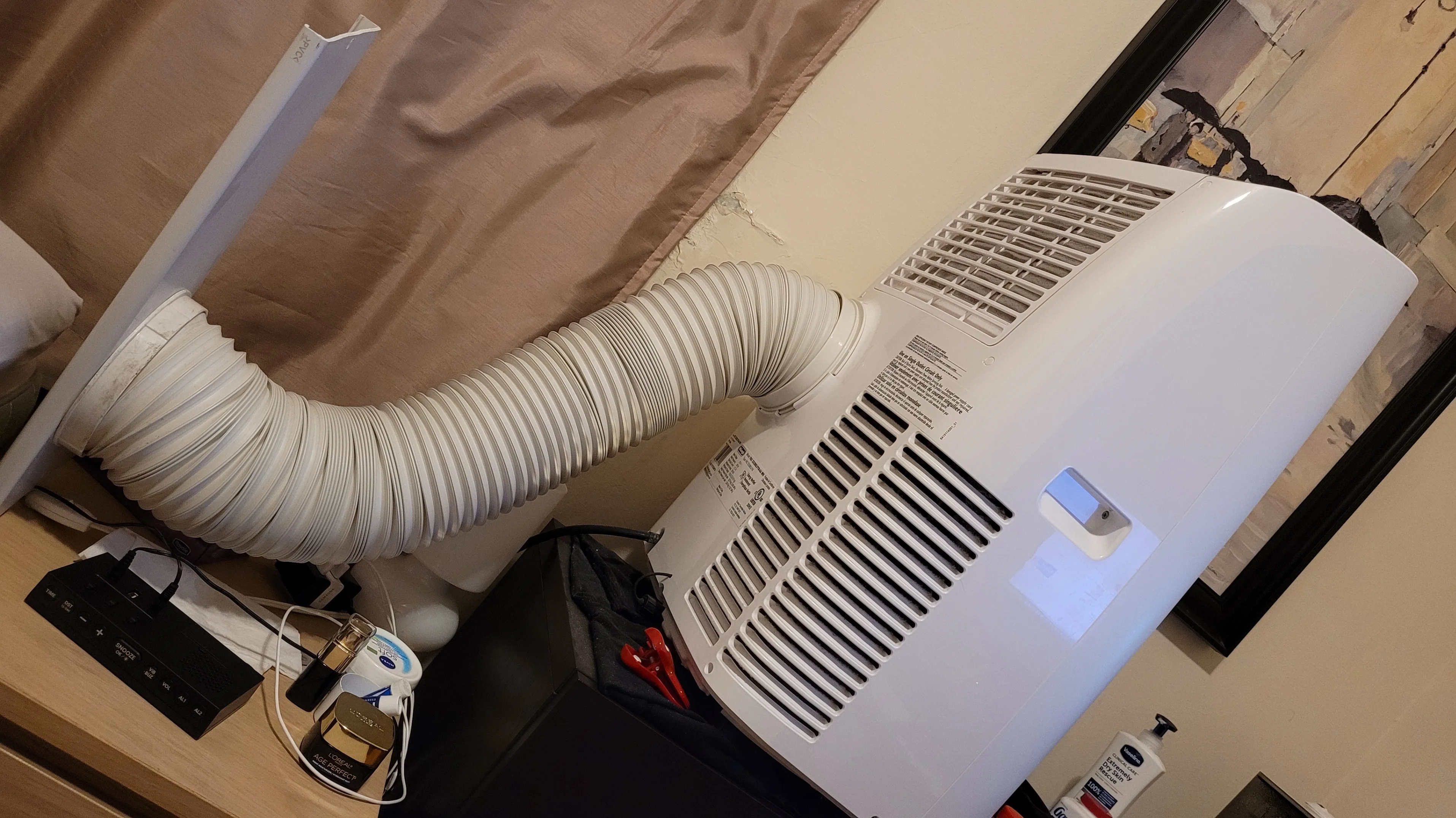 DeLonghi Portable Air Conditioner 14,000 BTU image indicator(2)